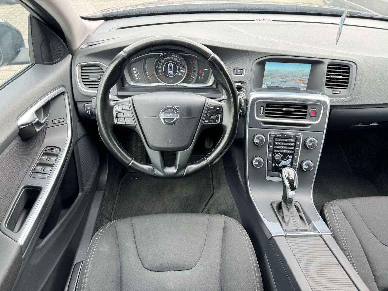 Volvo V60 V60 1.6 D2 Momentum Powershift