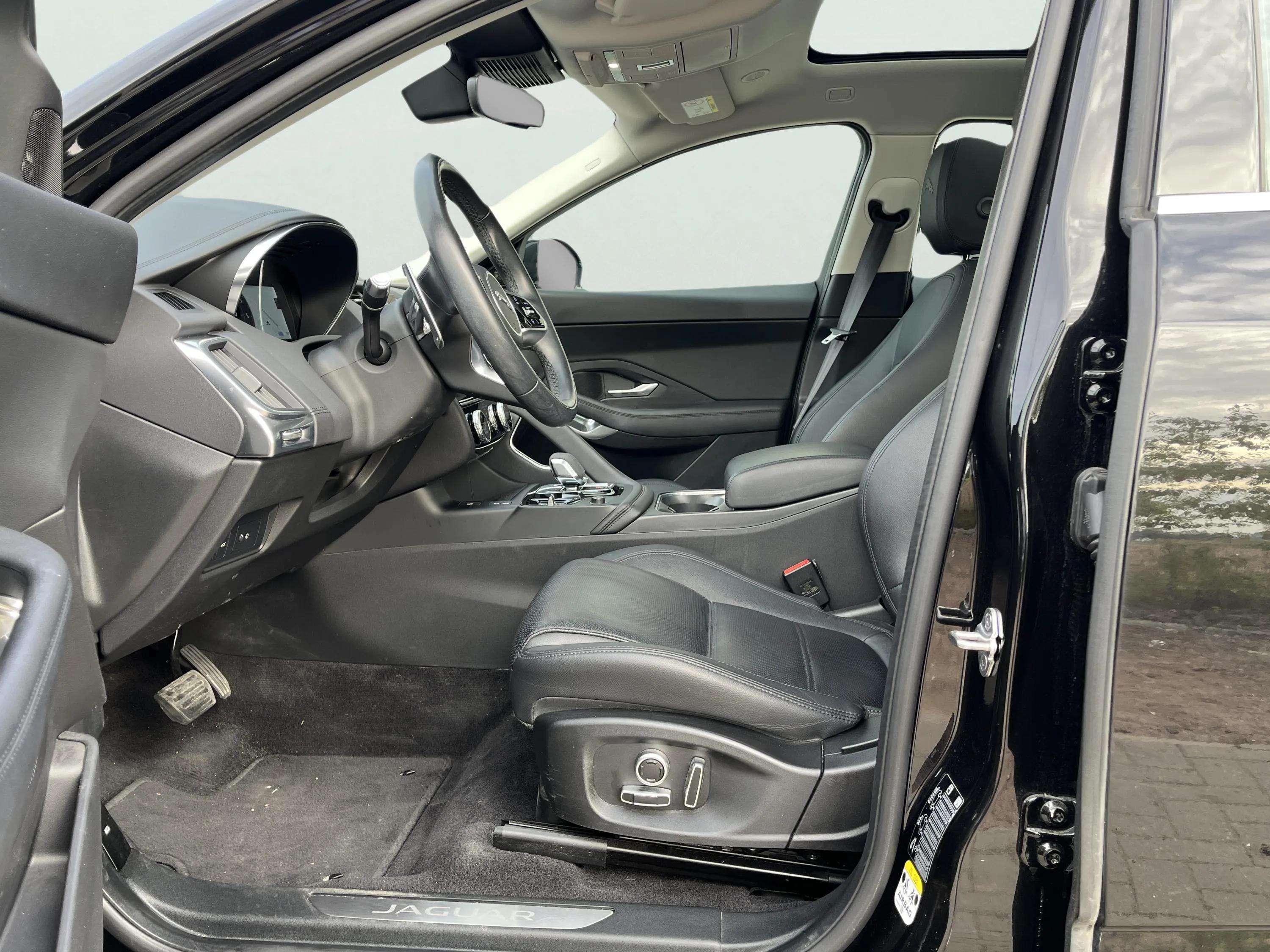 Jaguar E-Pace P160 MHEV S *MILD-HYBRID - PANODAK - 360° CAMERA - AUTOMAAT*