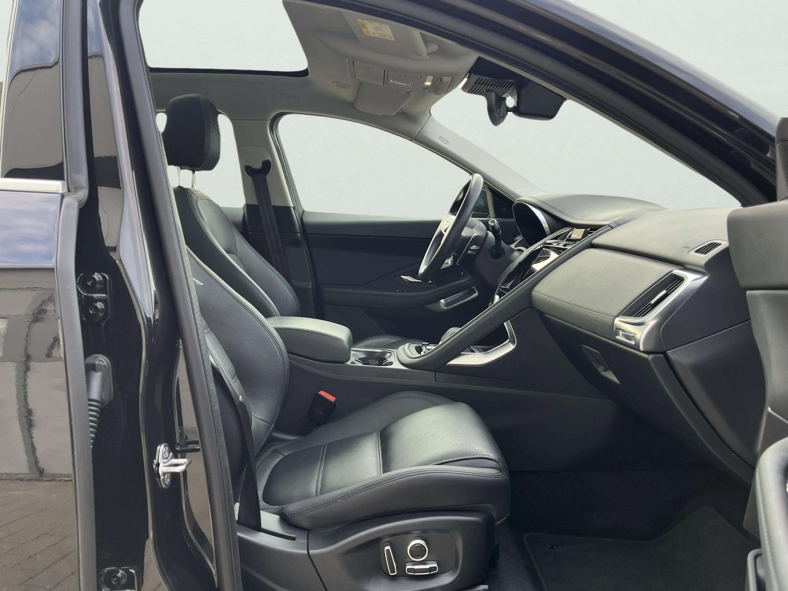 Jaguar E-Pace P160 MHEV S *MILD-HYBRID - PANODAK - 360° CAMERA - AUTOMAAT*
