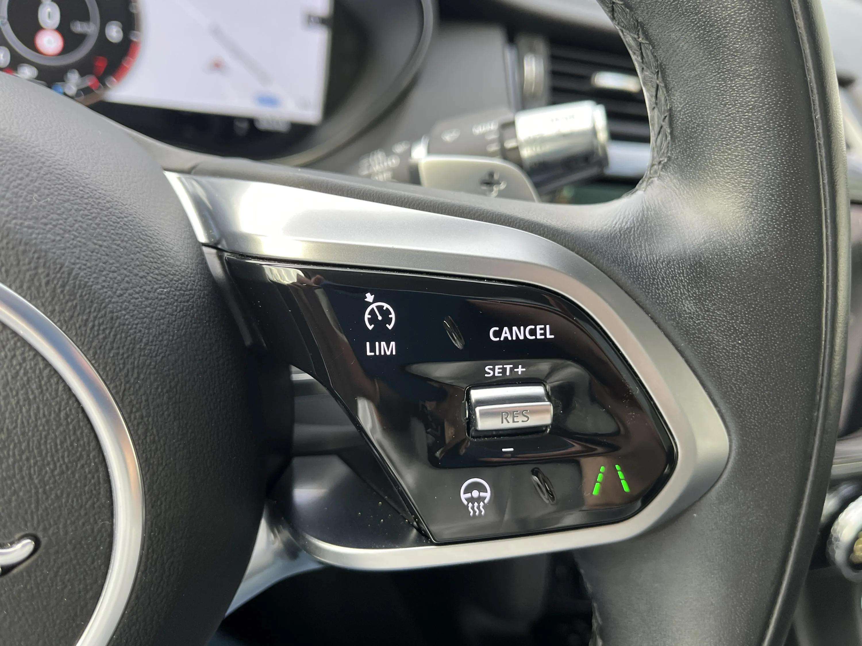 Jaguar E-Pace P160 MHEV S *MILD-HYBRID - PANODAK - 360° CAMERA - AUTOMAAT*