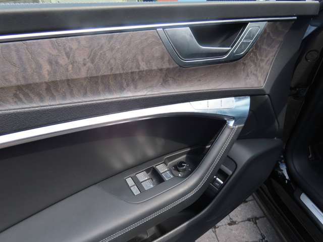 Audi A7 A7 PHEV 55 TFSI e Quattro Competition S-LINE (EU6AP)