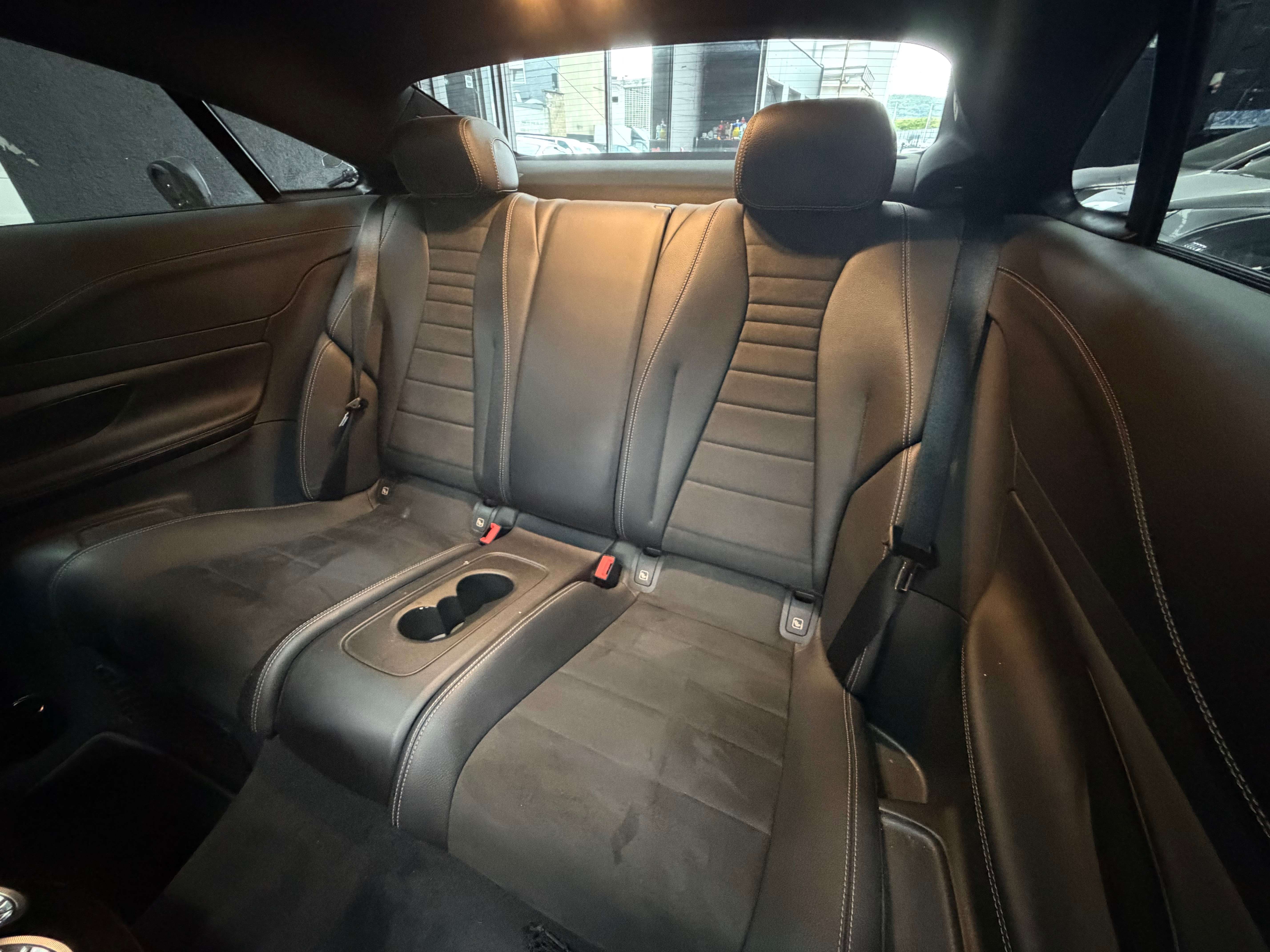 Mercedes-Benz E 220 d Coupe * NEW LIFT * PACK AMG * TOIT OUVRANT * GPS * CLIM AUTO