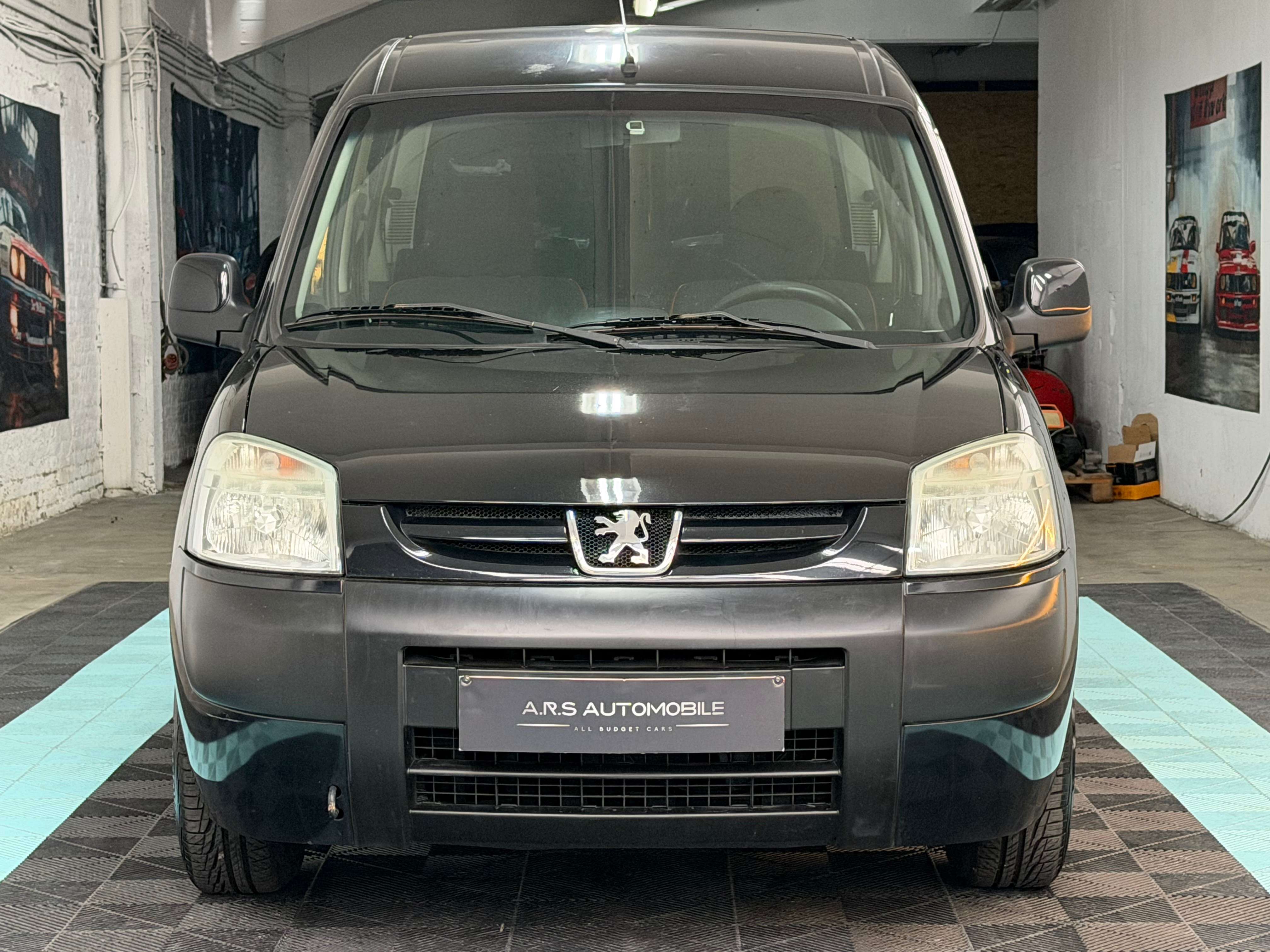 Peugeot Partner 1.6i - Tres belle etat - 5places - Garantie 12mois