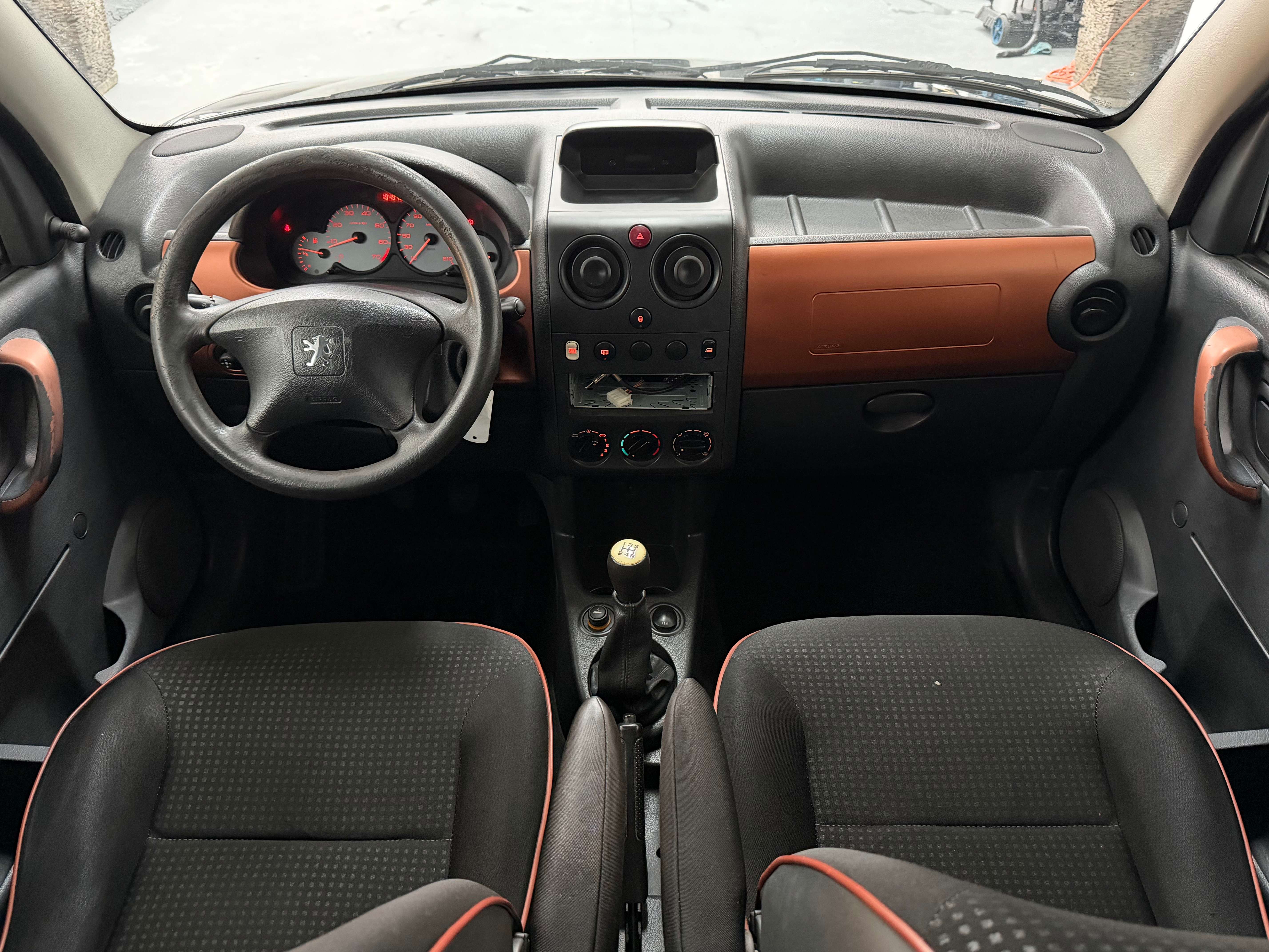 Peugeot Partner 1.6i - Tres belle etat - 5places - Garantie 12mois