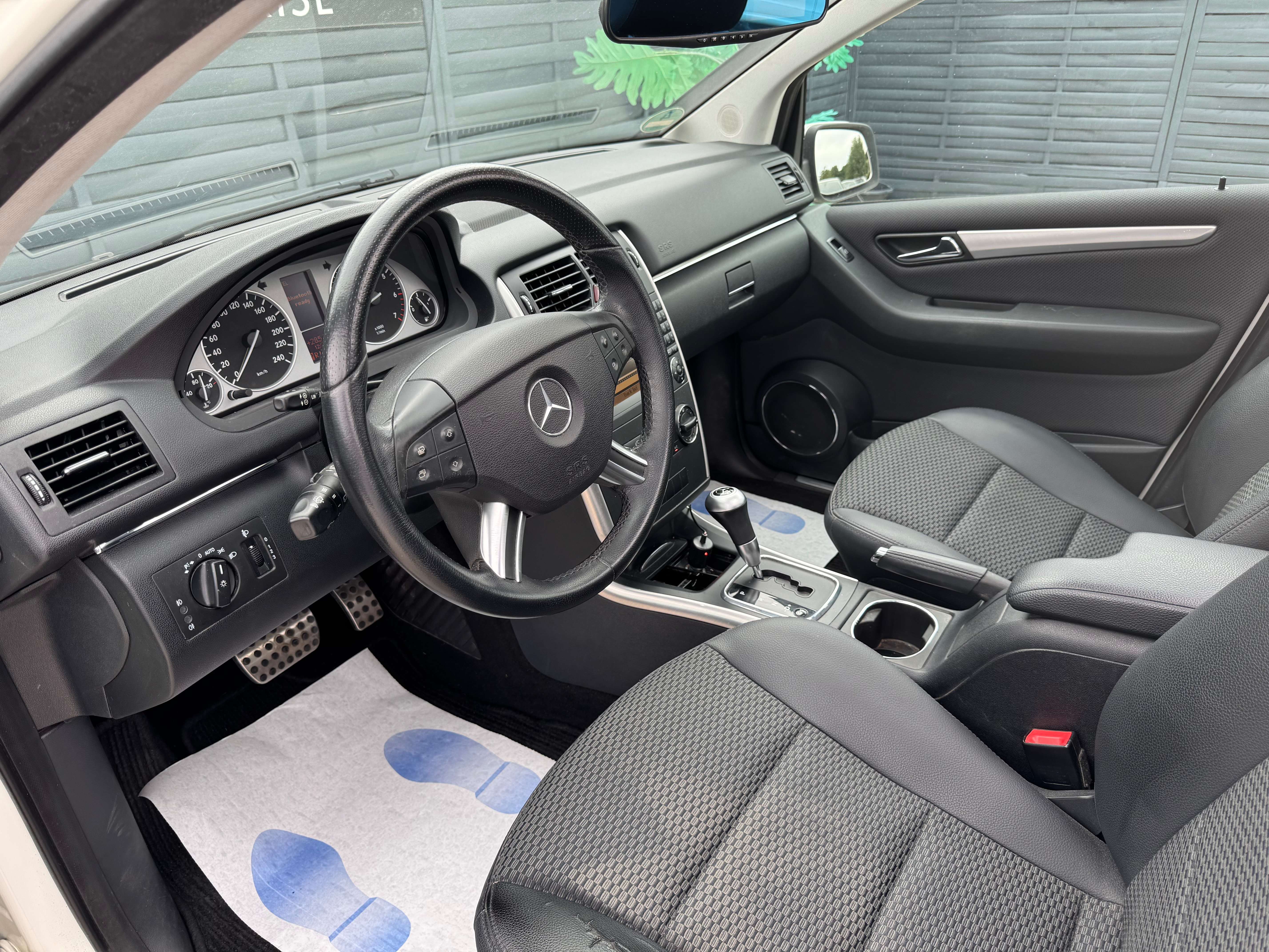Mercedes-Benz B 180 */*BOITE AUTO+CLIM+REGULATEUR+JANTES*/*