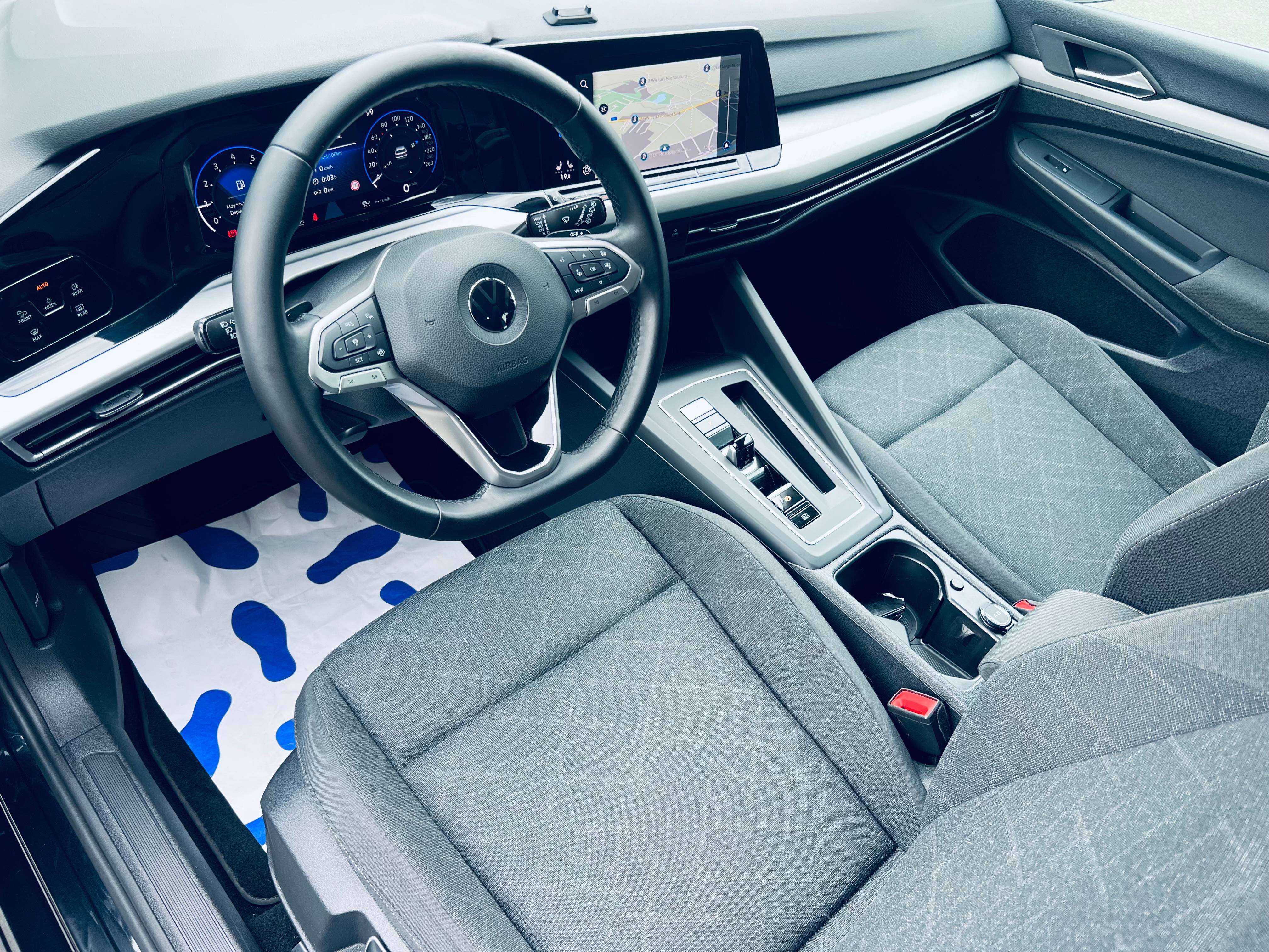 Volkswagen Golf 1.5 eTSI Life DSG+CARPLAY+CAMERA+LED+CARNET+GARANTIE