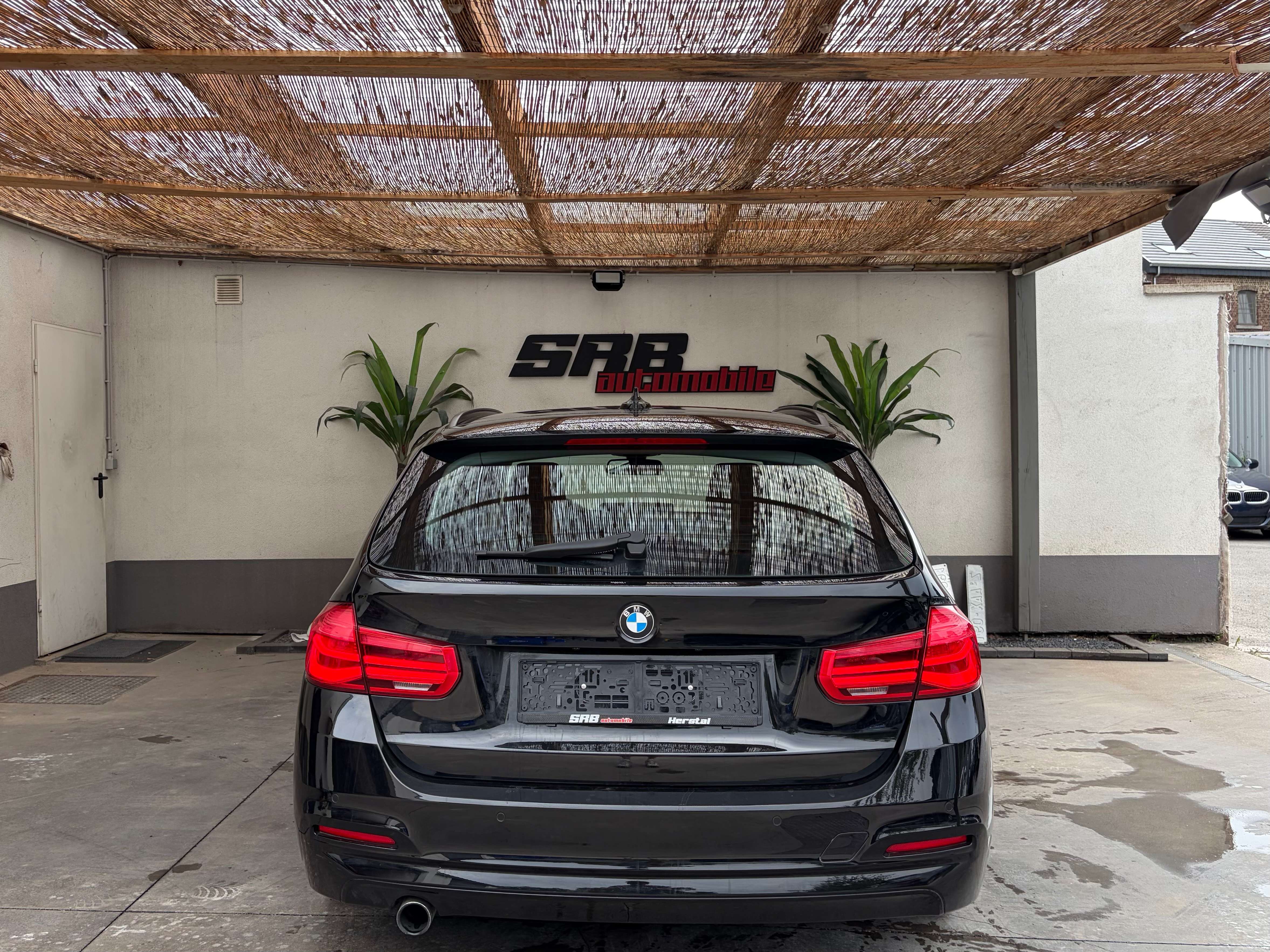 BMW 318 BMW 318i Touring full black