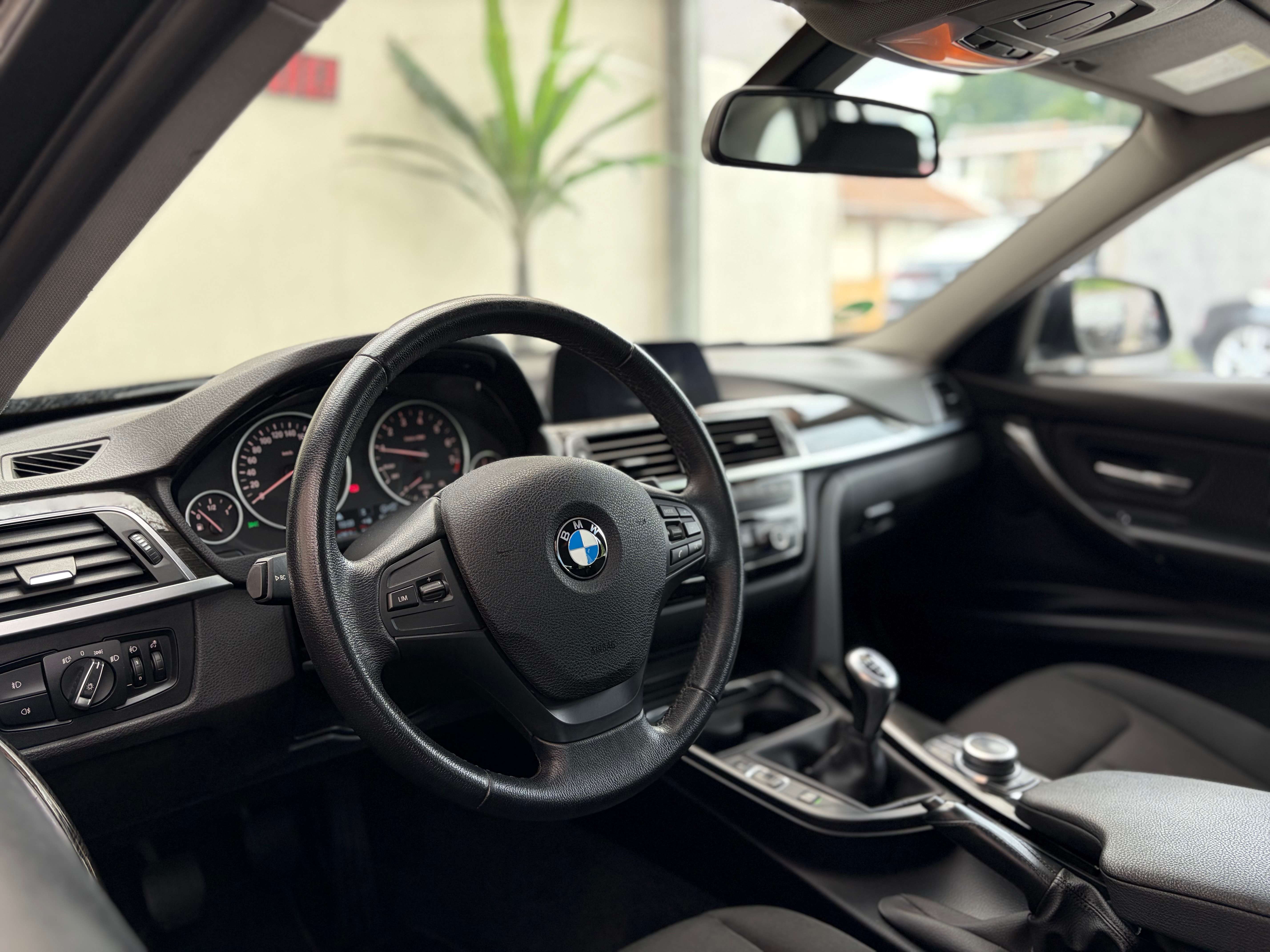 BMW 318 BMW 318i Touring full black