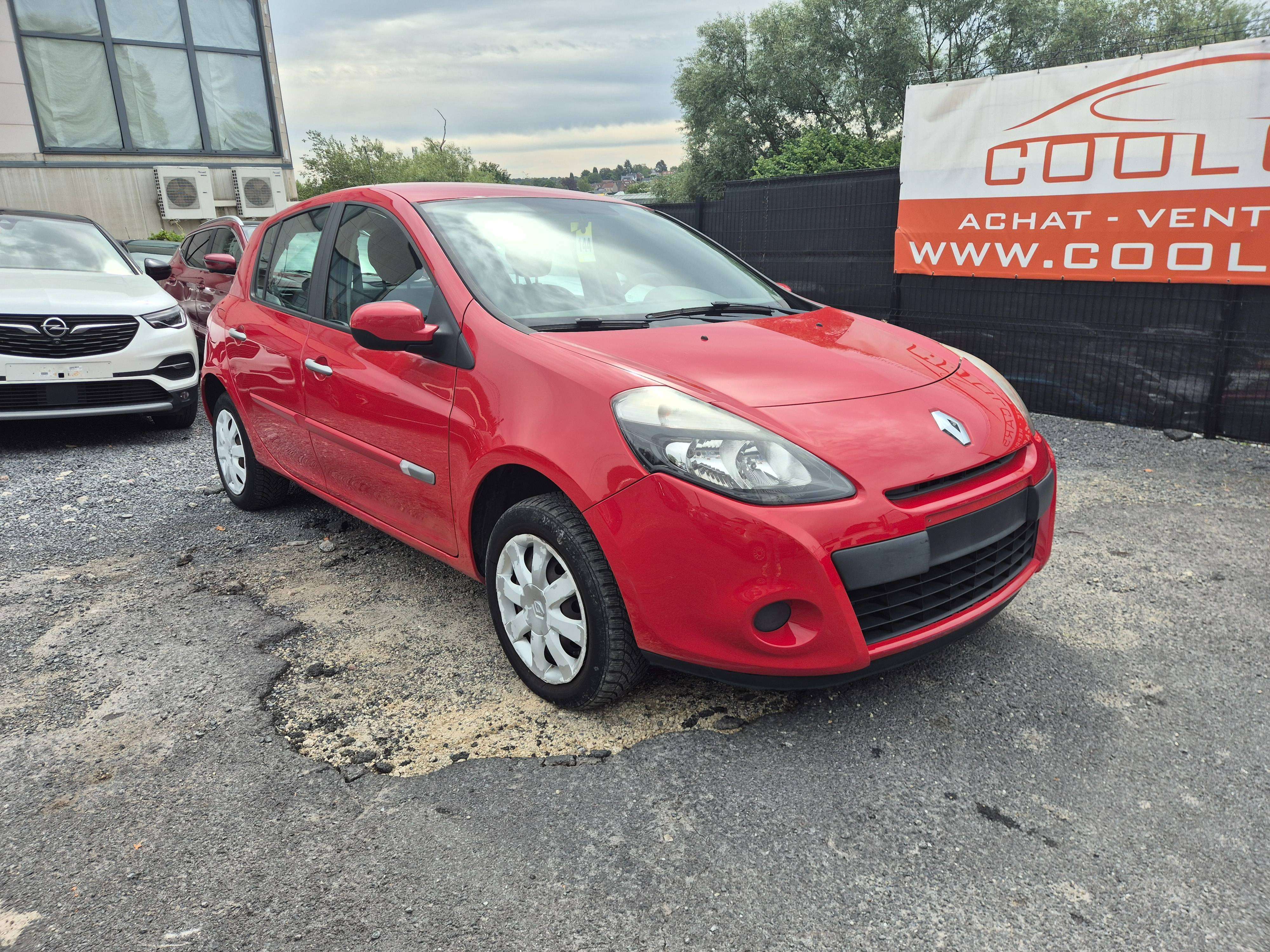 Renault Clio 1.2i Authentique