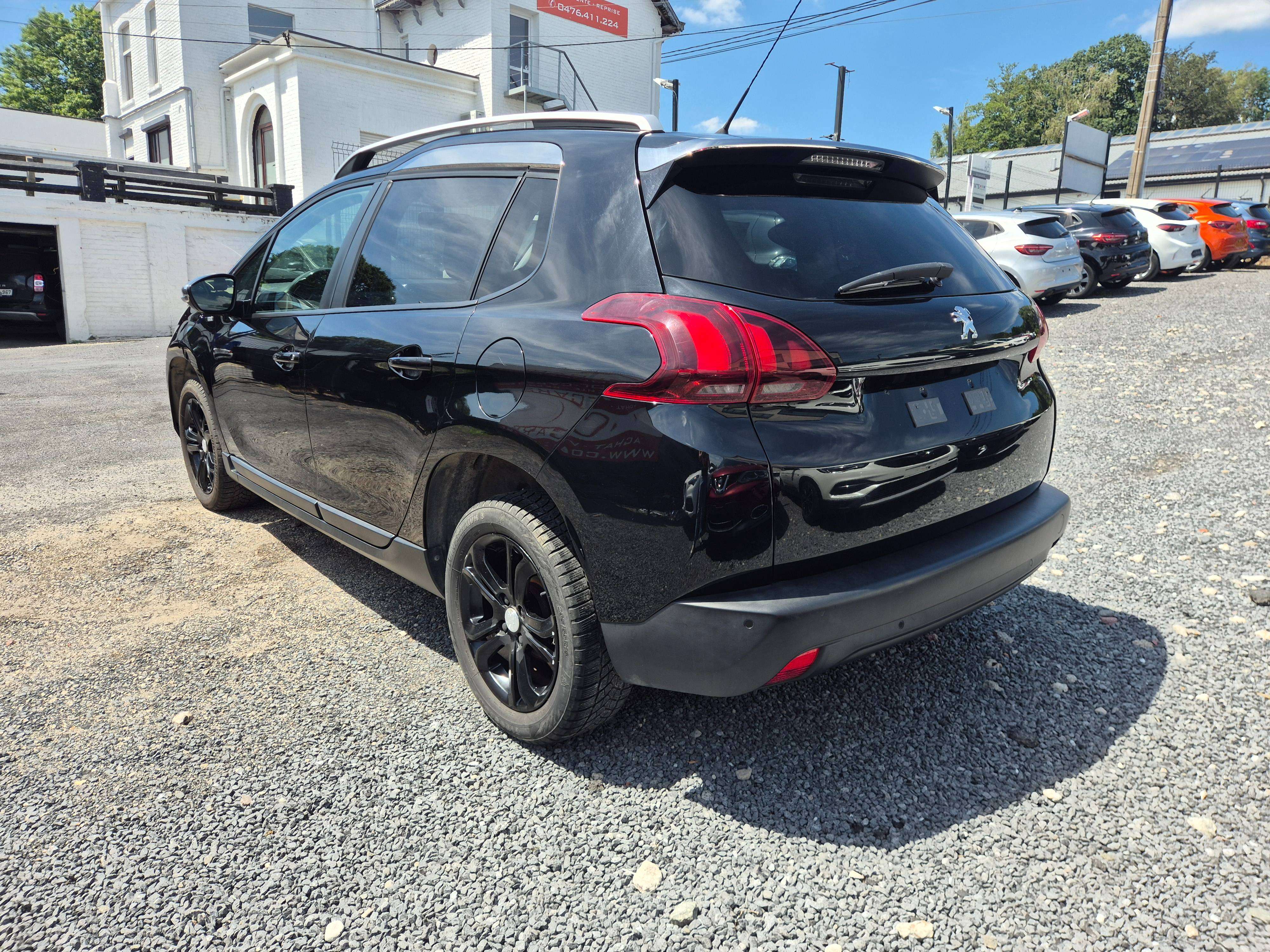 Peugeot 2008 1.2i Style - EU6 -
