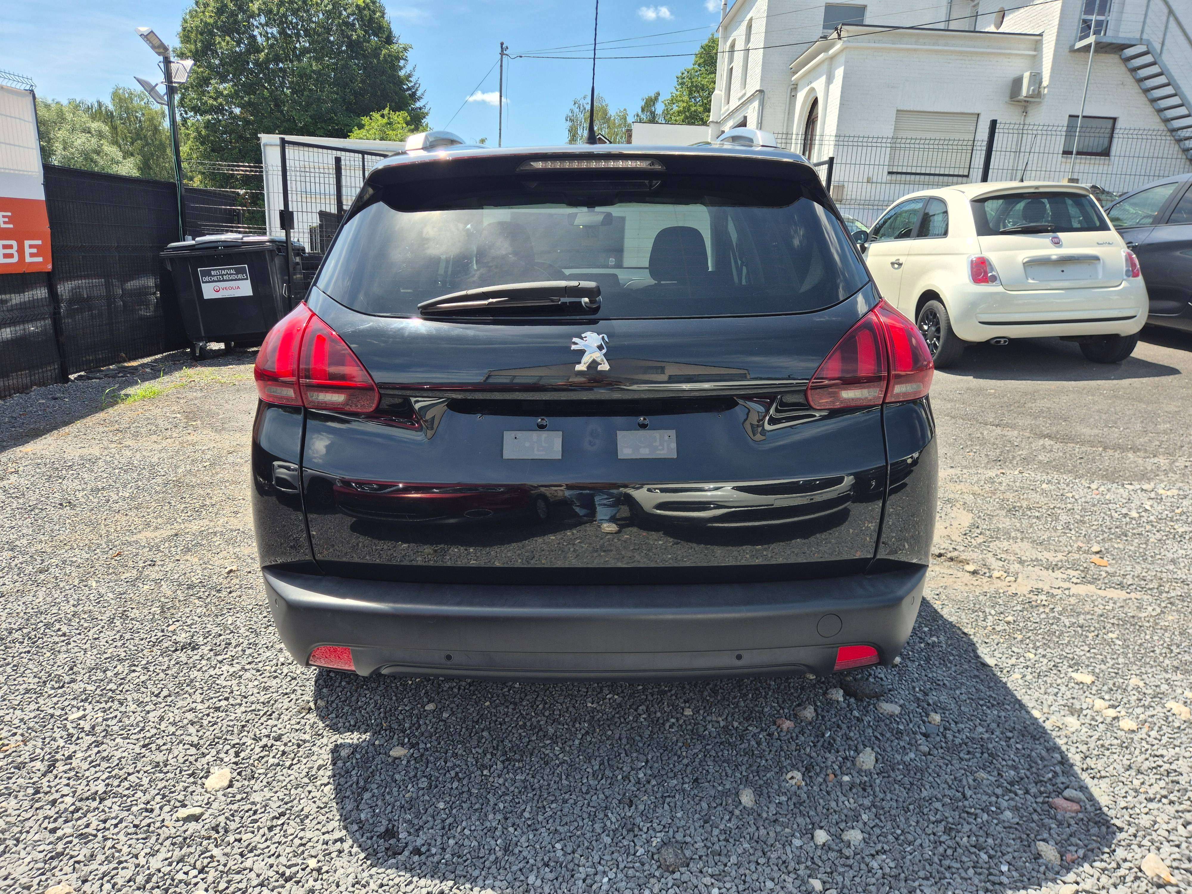 Peugeot 2008 1.2i Style - EU6 -