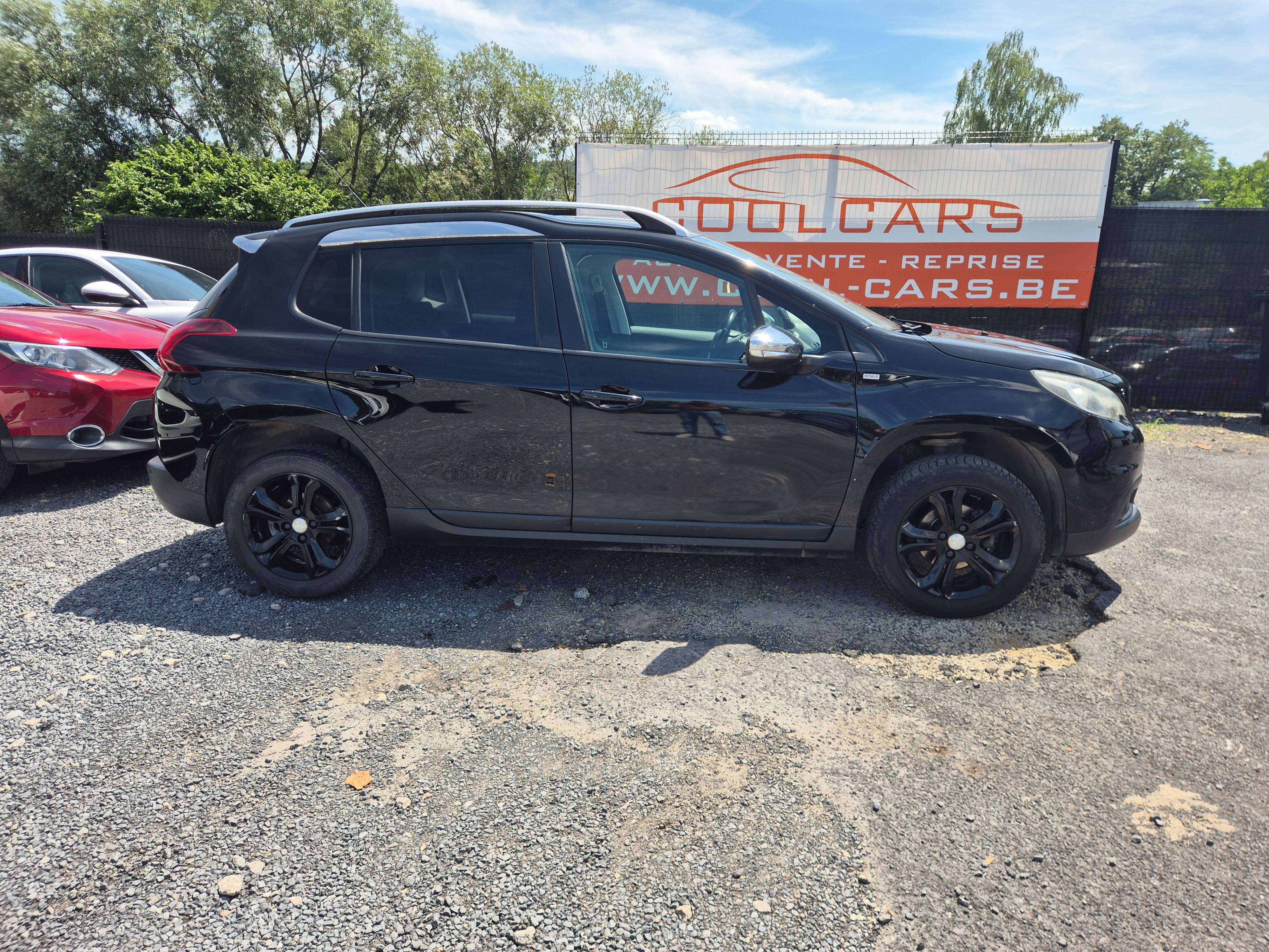 Peugeot 2008 1.2i Style - EU6 -