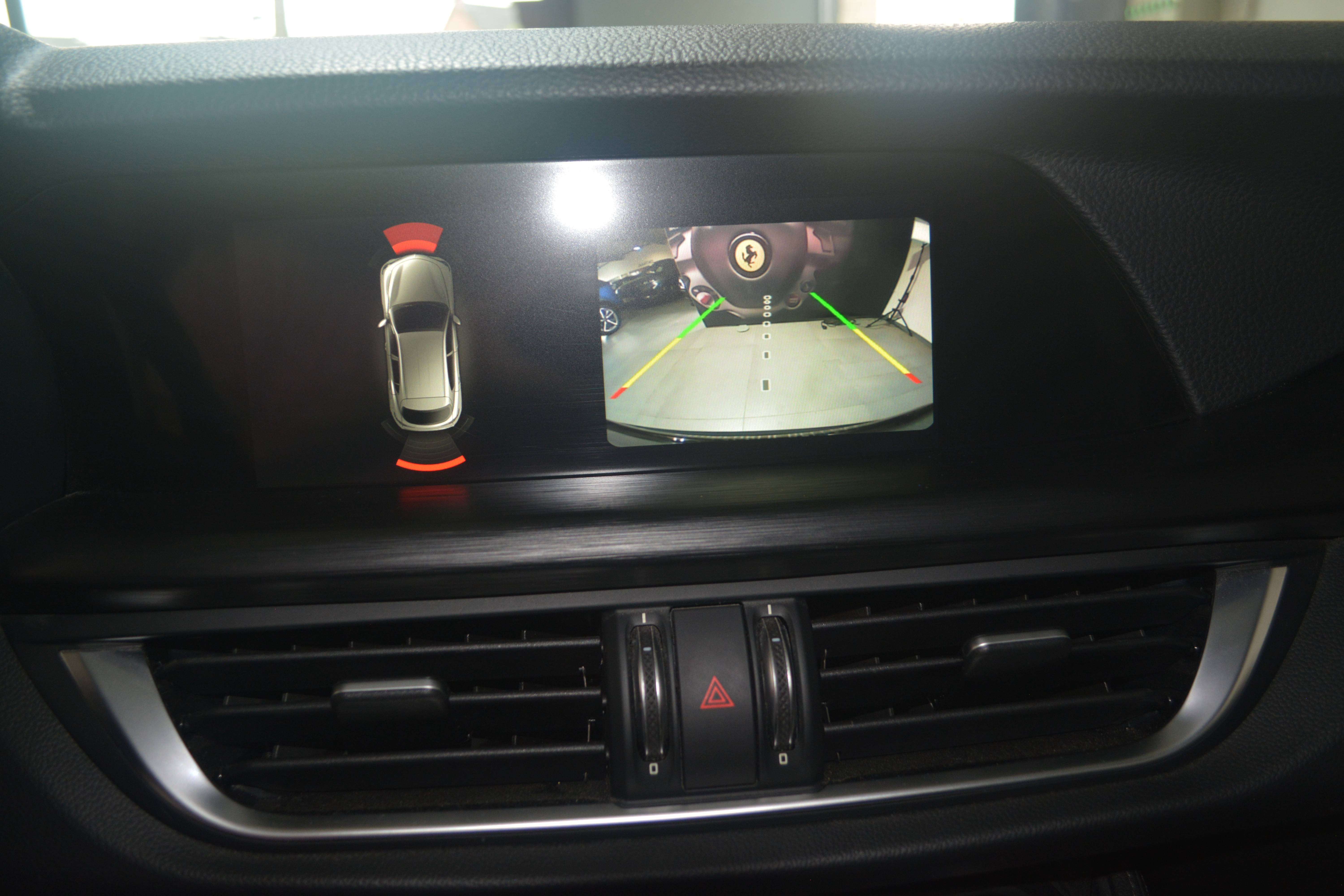Alfa Romeo Stelvio Stelvio 2.0 T AWD Super LEDER / NAVI + CAMERA / 4 X 4