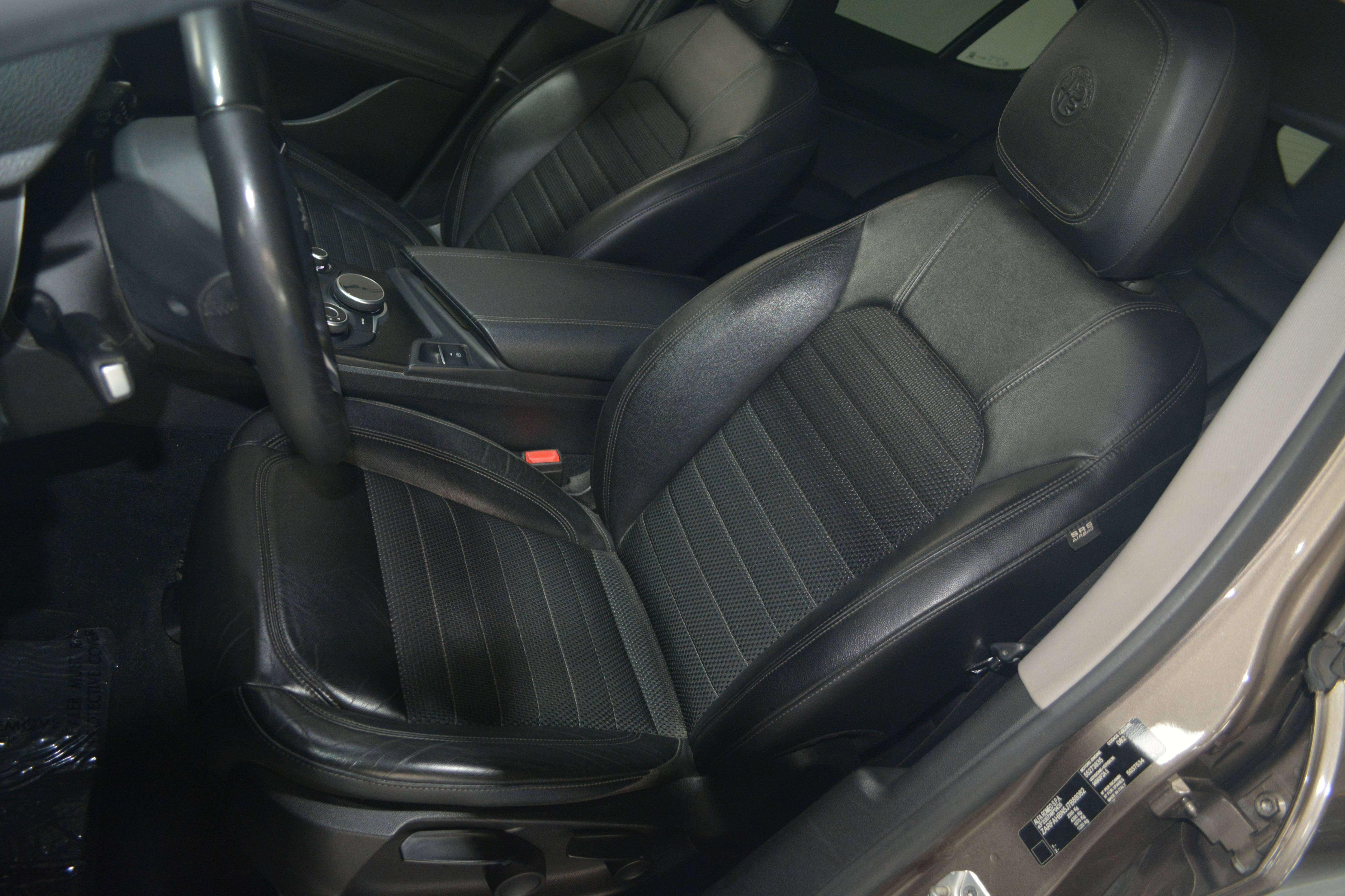 Alfa Romeo Stelvio Stelvio 2.0 T AWD Super LEDER / NAVI + CAMERA / 4 X 4