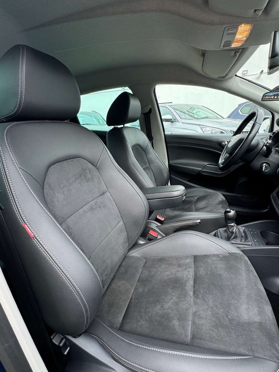 SEAT Ibiza 1.2 TSI I-TECH Legend ** 1 JAAR GARANTIE ** !!