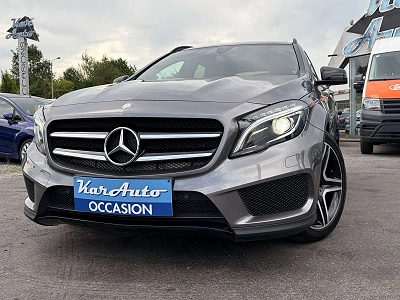 Mercedes-Benz GLA 180 * PACK AMG*TOIT PANO*GPS*