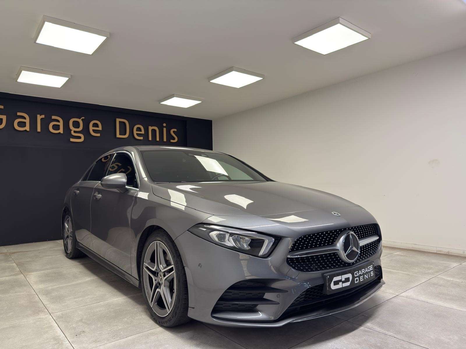 Mercedes-Benz A 180 **PACK AMG**GPS+CAMERA**LED**CUIR**GARANTIE 12 MOI