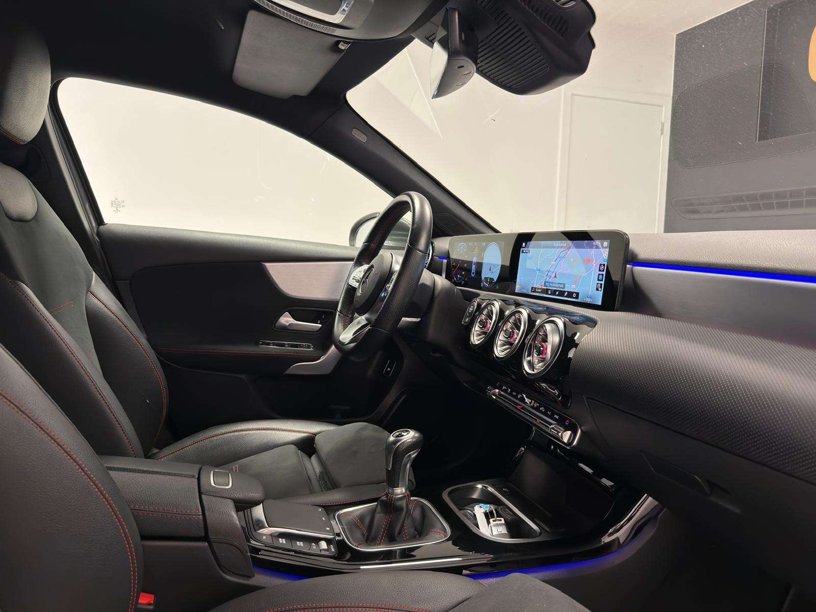 Mercedes-Benz A 180 **PACK AMG**GPS+CAMERA**LED**CUIR**GARANTIE 12 MOI