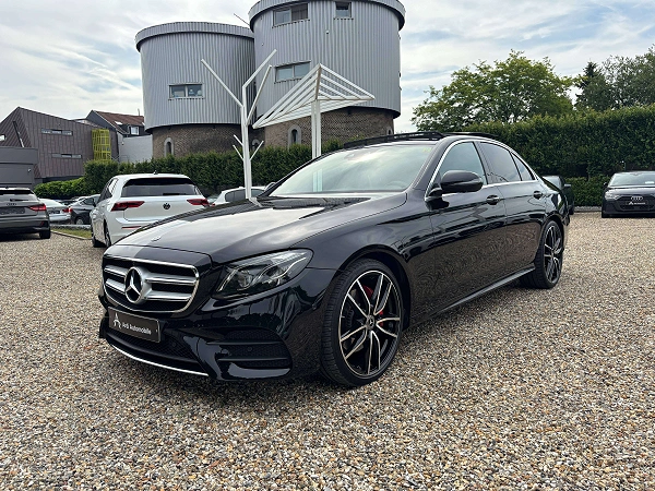 Mercedes-Benz E 220 d *PACK AMG*CARPLAY*TOIT OUV+PANO*BURMESTER*1ER PROP*GARANTIE*
