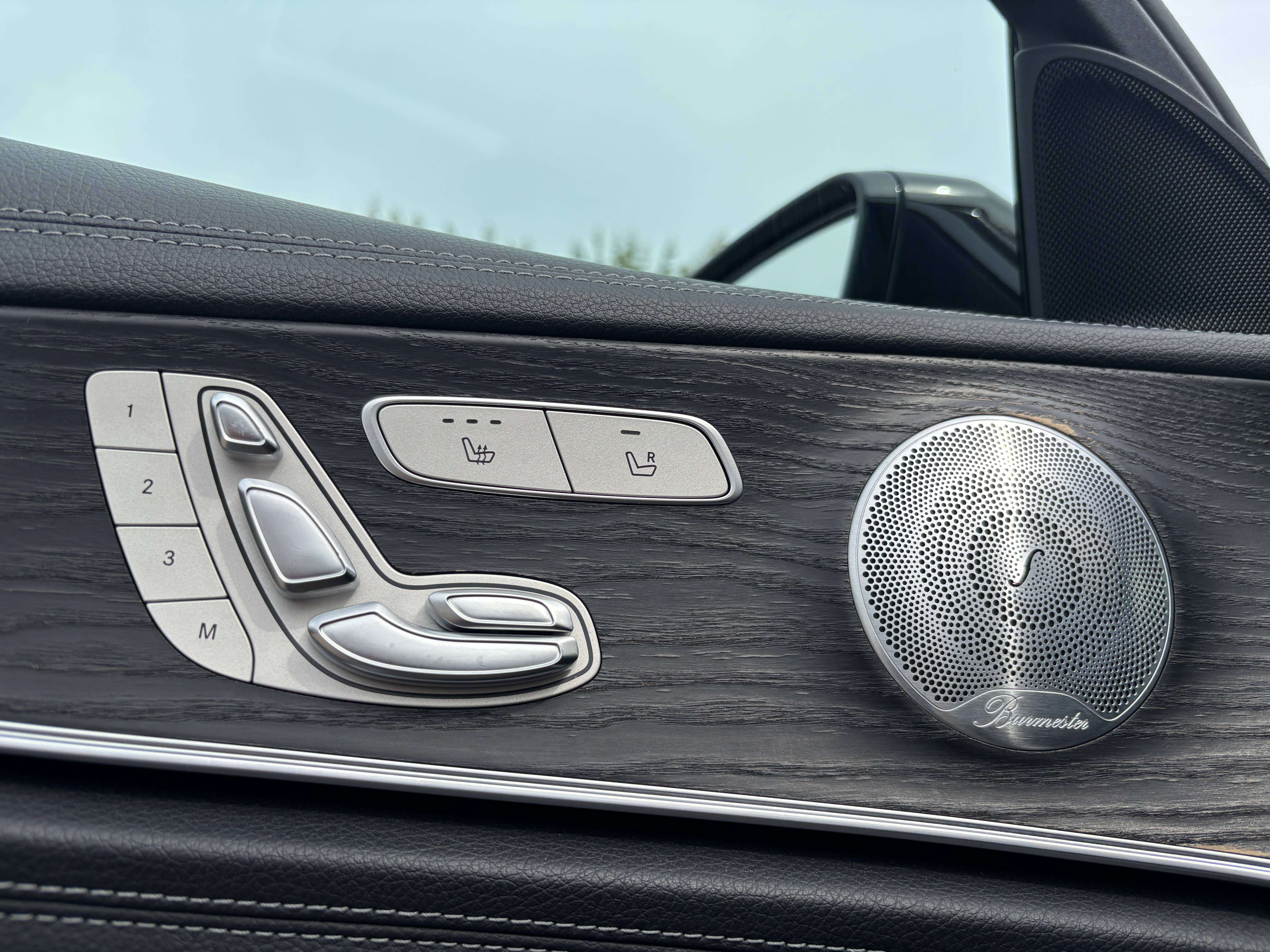 Mercedes-Benz E 220 d *PACK AMG*CARPLAY*TOIT OUV+PANO*BURMESTER*1ER PROP*GARANTIE*