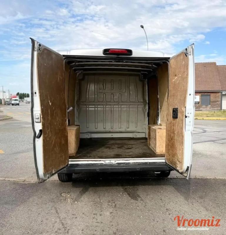 Peugeot Boxer Vu 2.2 140CV L1H1 BUSINESS TBEG 13325HT PRIX EXPORT