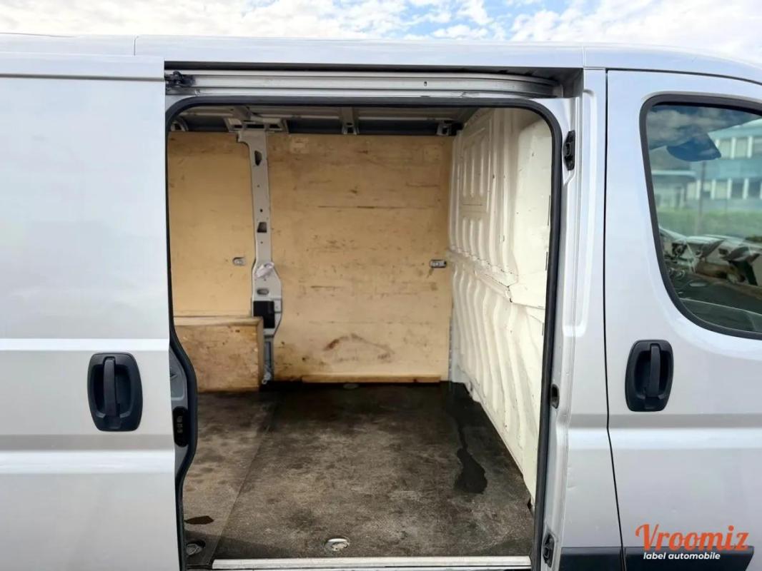 Peugeot Boxer Vu 2.2 140CV L1H1 BUSINESS TBEG 13325HT PRIX EXPORT