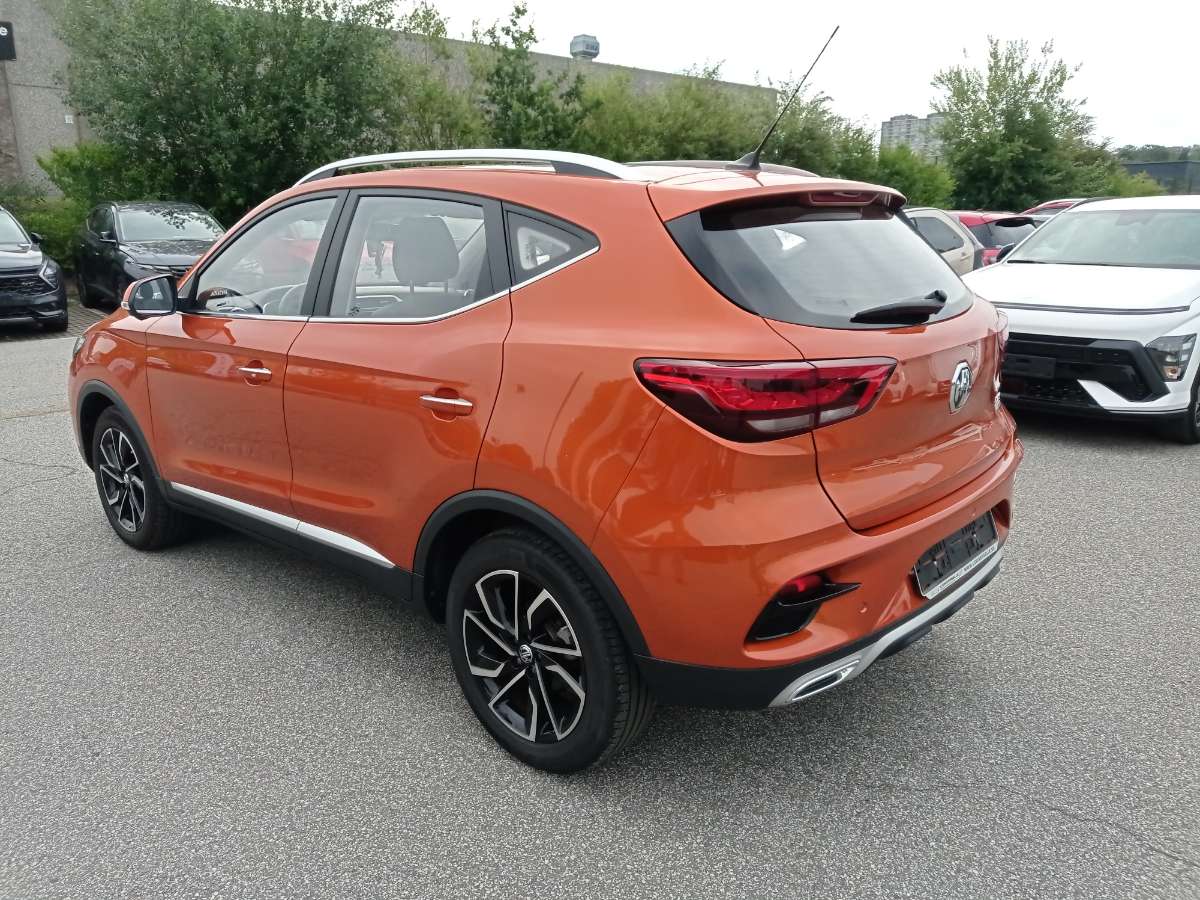 MG ZS LUXURY
