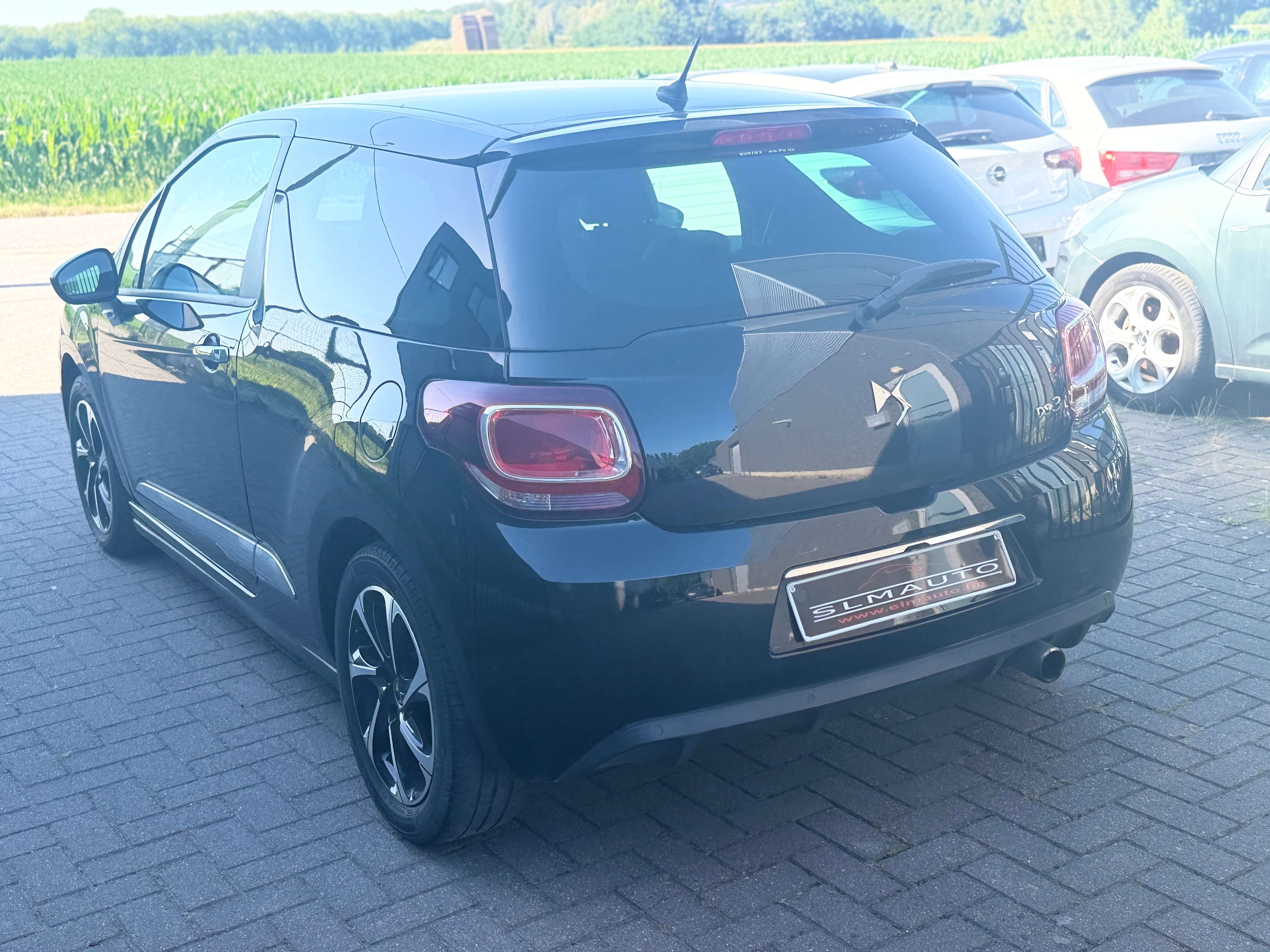 DS Automobiles DS 3 DS 3 1.2i PureTech Inès de la Fressange