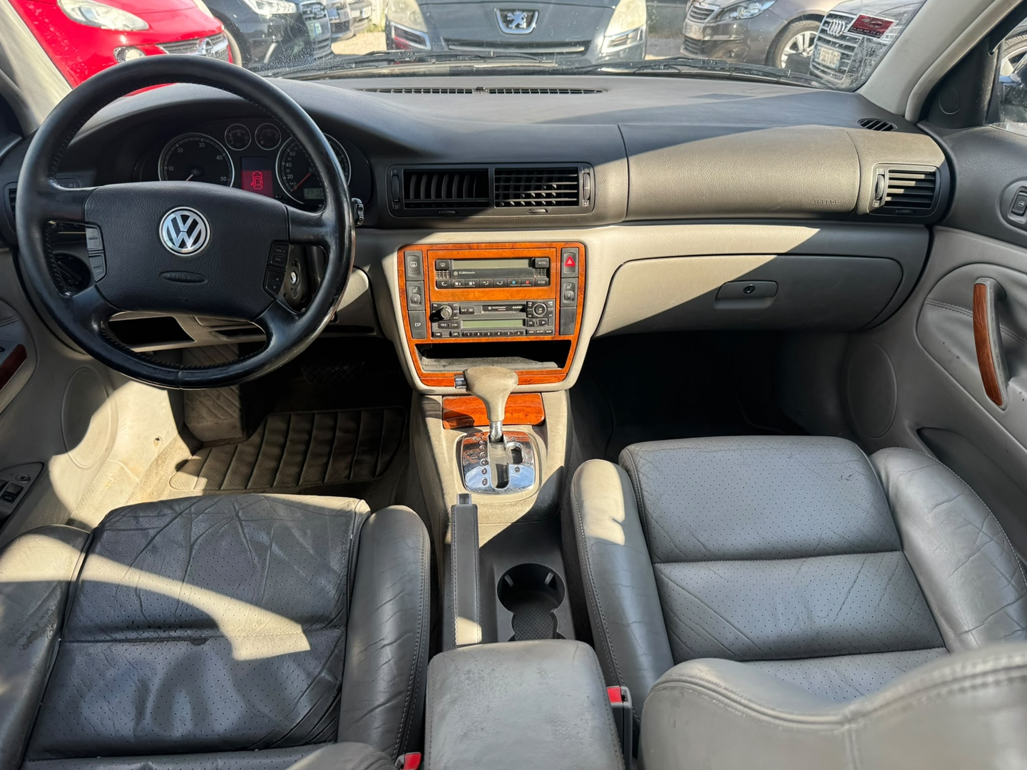 Volkswagen PASSAT 1.9 TDI 130CH CARAT TIPTRONIC