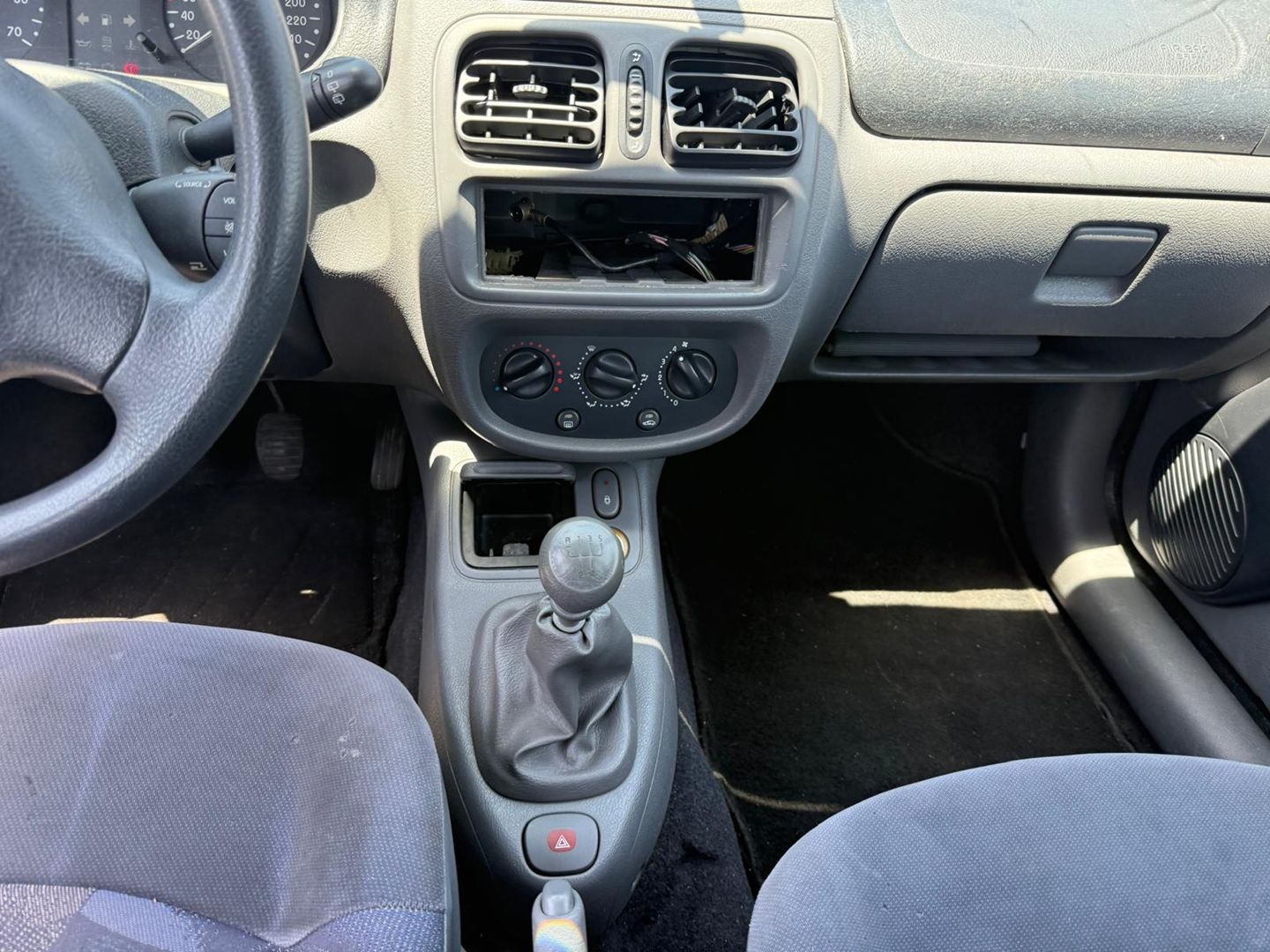 Renault CLIO II 1.2 (1149) 58CH 5P