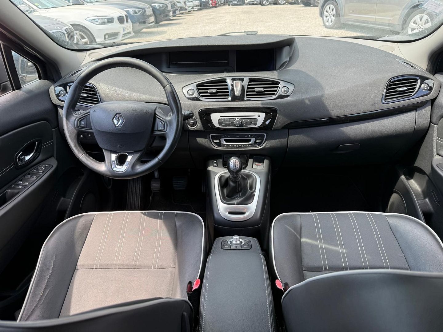 Renault GRAND SCENIC III 1.5 DCI 110CH ENERGY LOUNGE ECO² 7 PLACES