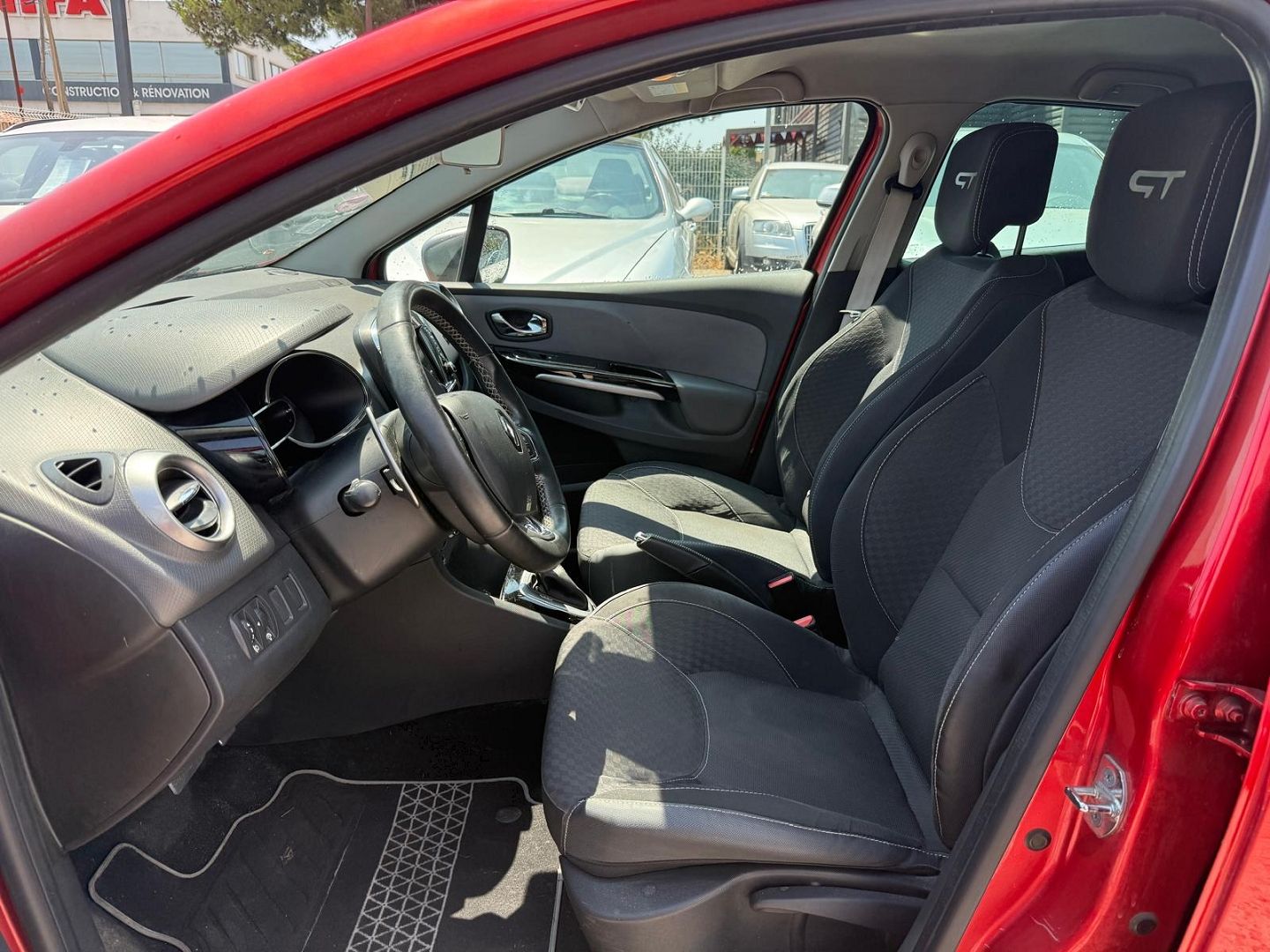 Renault CLIO IV 1.2 TCE 120CH ENERGY INTENS EDC EURO6 2015