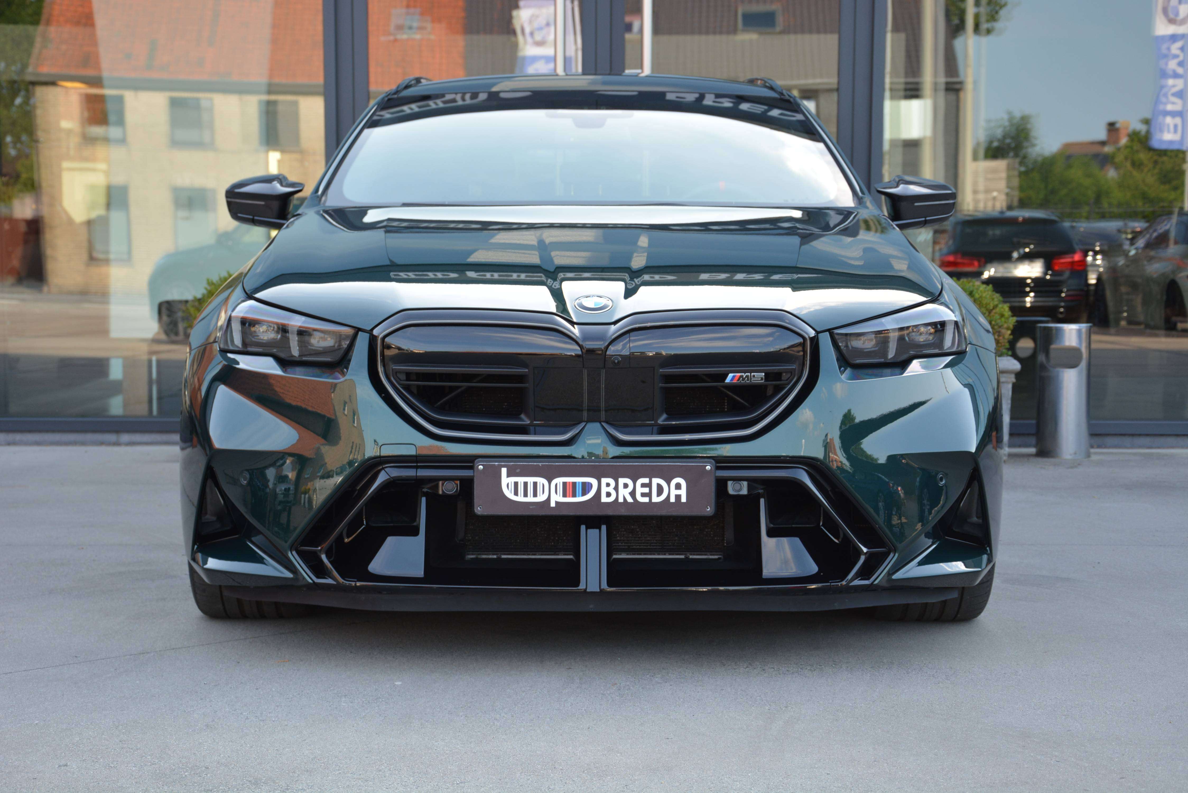 BMW M5 Touring Oxfordgrun II/Carbon/Ceramic Brakes/Pano/Alcantara