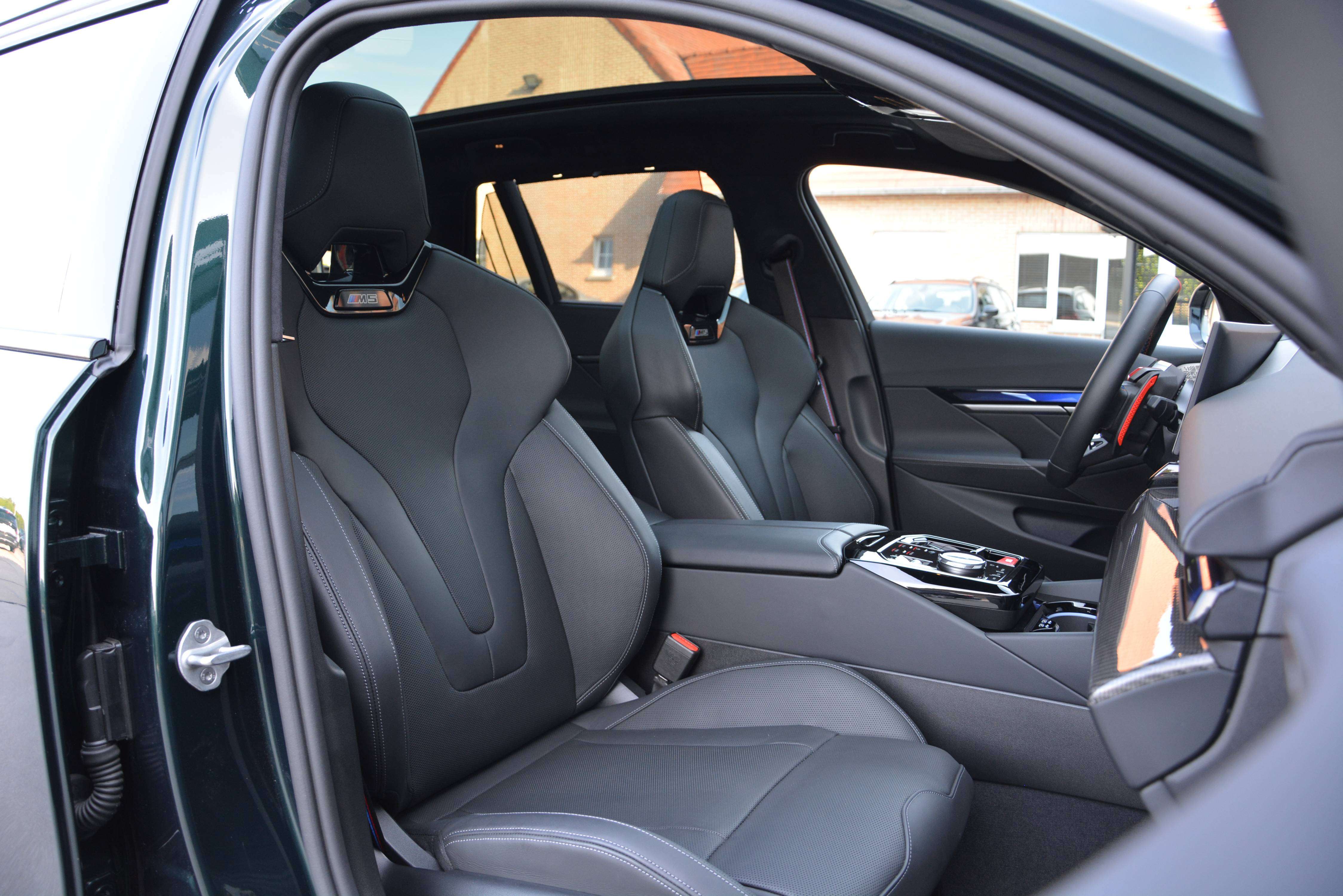 BMW M5 Touring Oxfordgrun II/Carbon/Ceramic Brakes/Pano/Alcantara