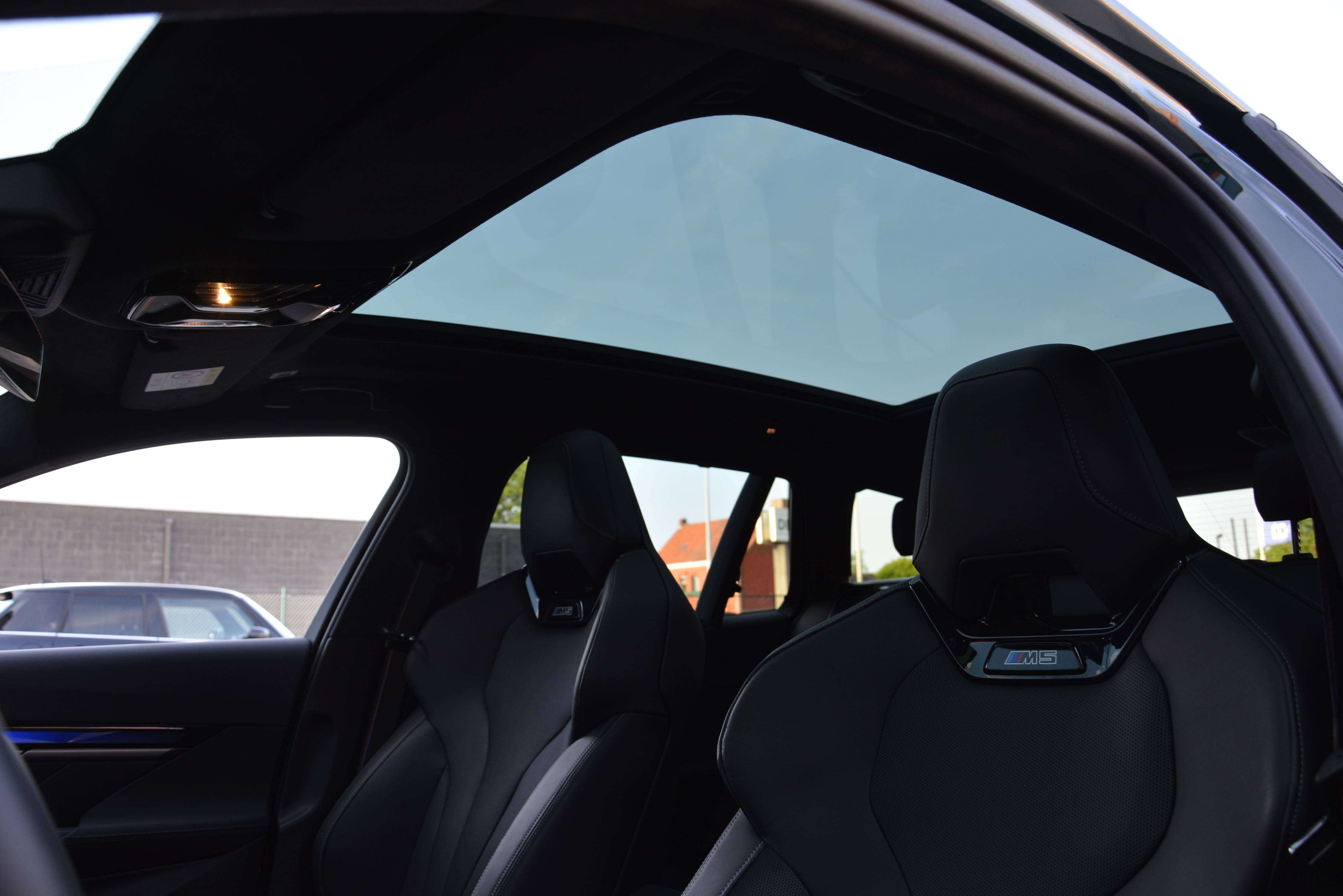 BMW M5 Touring Oxfordgrun II/Carbon/Ceramic Brakes/Pano/Alcantara