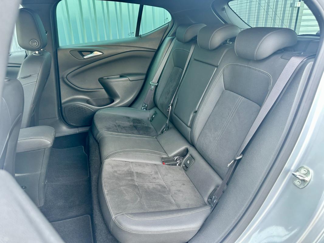 Opel Astra 1.5 Diesel 122 ch BVA9 Ultimate - Android/Apple Carplay Caméra de recul
