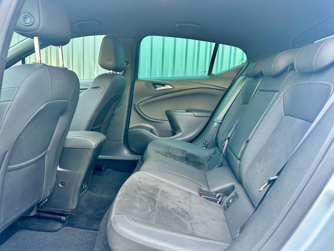 Opel Astra 1.5 Diesel 122 ch BVA9 Ultimate - Android/Apple Carplay Caméra de recul