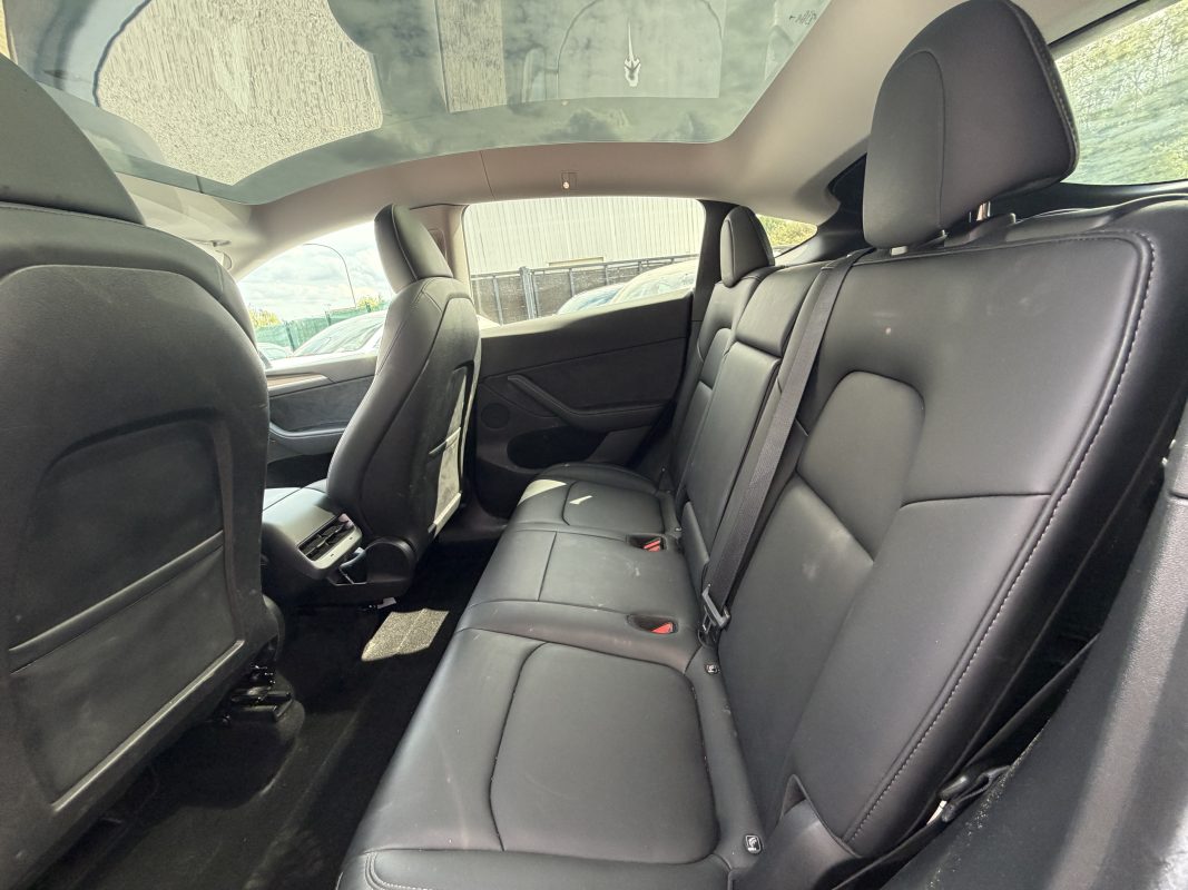Tesla Model Y STANDARD PROPULSION