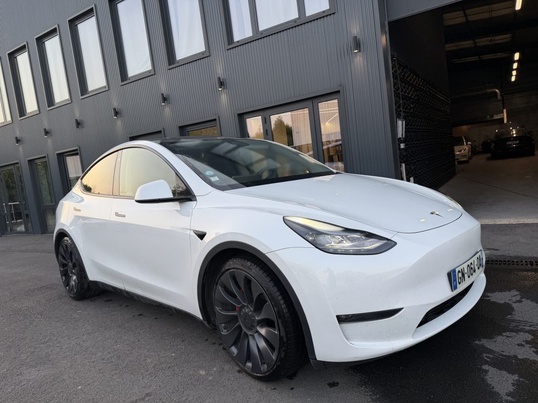 Tesla Model Y PERFORMANCE TRANSMISSION INTEGRALE