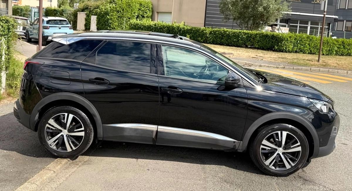Peugeot 3008 1.2 PT 130 CV ALLURE BUSINESS TOIT OUVRANT ENTRETIEN COMPLET A JOUR