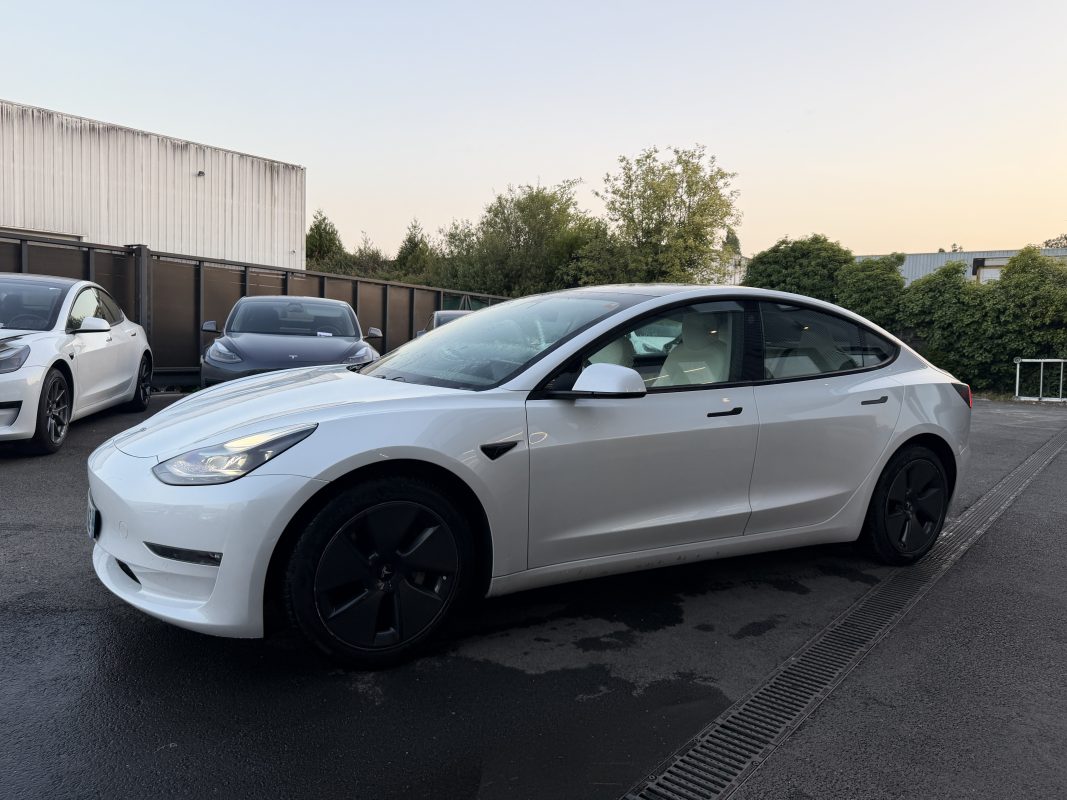 Tesla Model 3 DUAL MOTOR AWD GRANDE AUTONOMIE