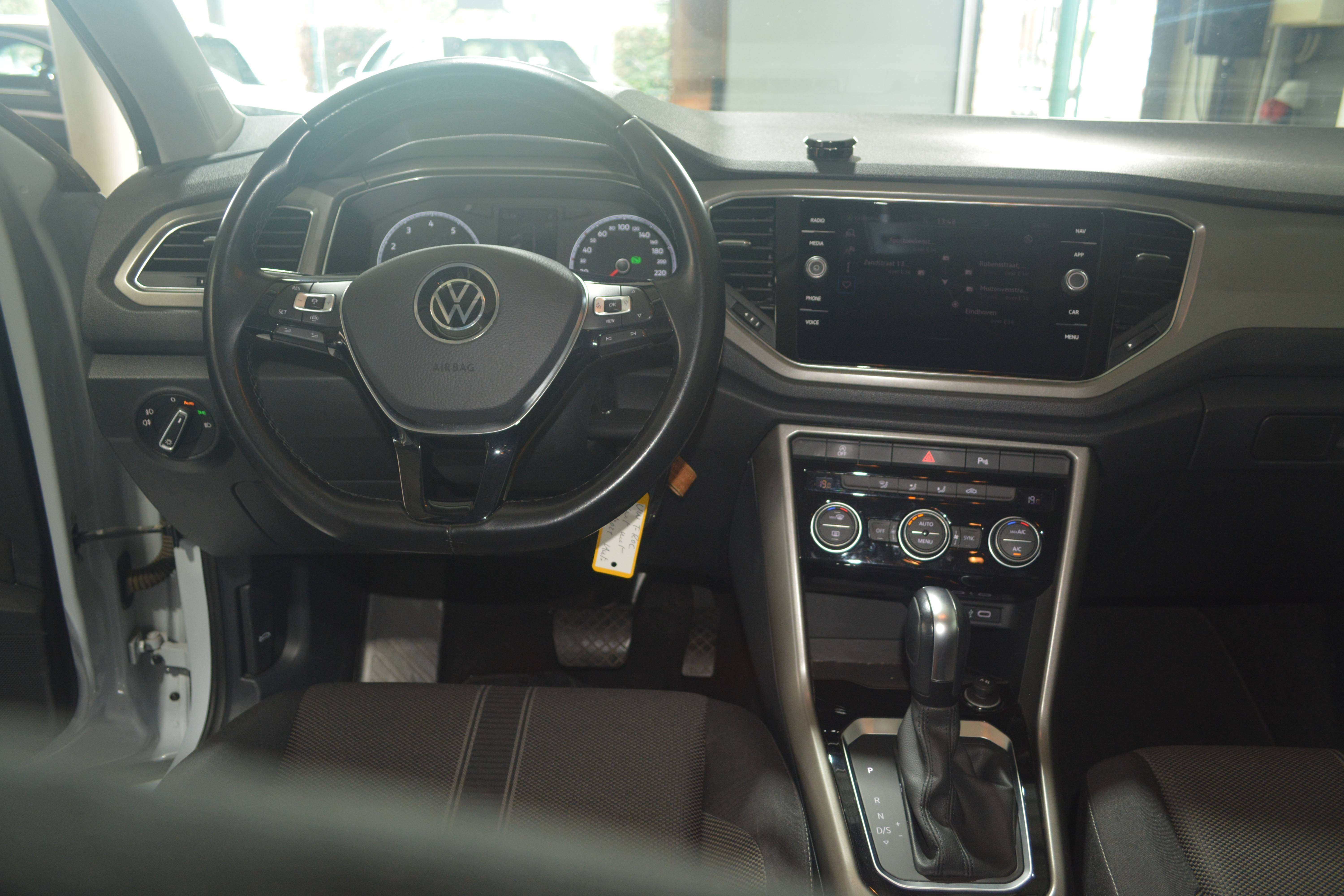 Volkswagen T-Roc T-Roc 1.5 TSI ACT Active OPF DSG / NAVI / APPLE CAR-PLAY / ADAPTIVE CRUISE CONTROL