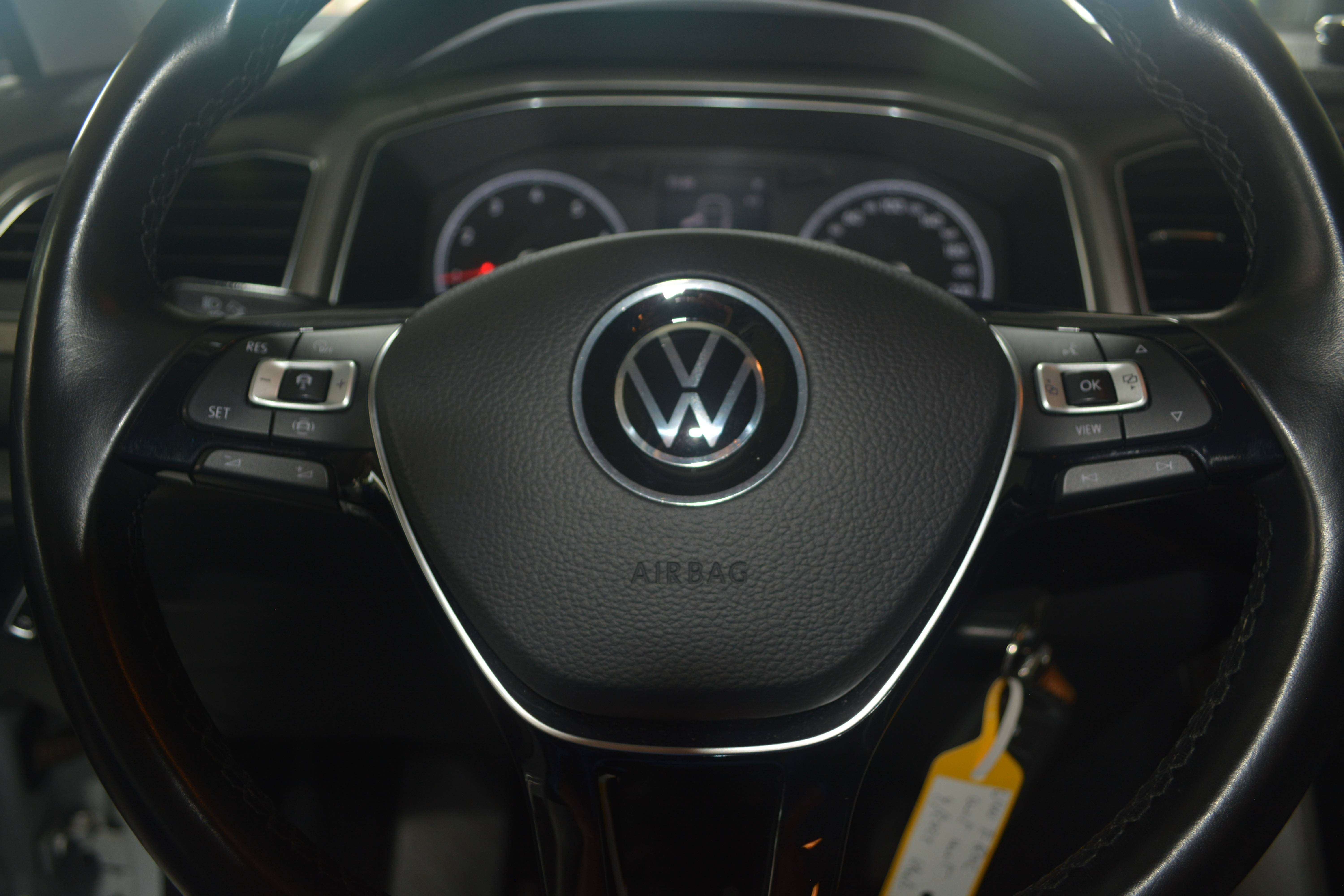 Volkswagen T-Roc T-Roc 1.5 TSI ACT Active OPF DSG / NAVI / APPLE CAR-PLAY / ADAPTIVE CRUISE CONTROL