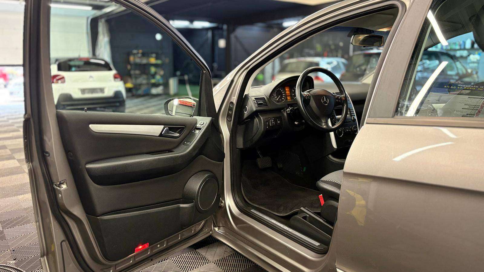 Mercedes-Benz A 170 benzine bj2005 automaat 5deurs eur4