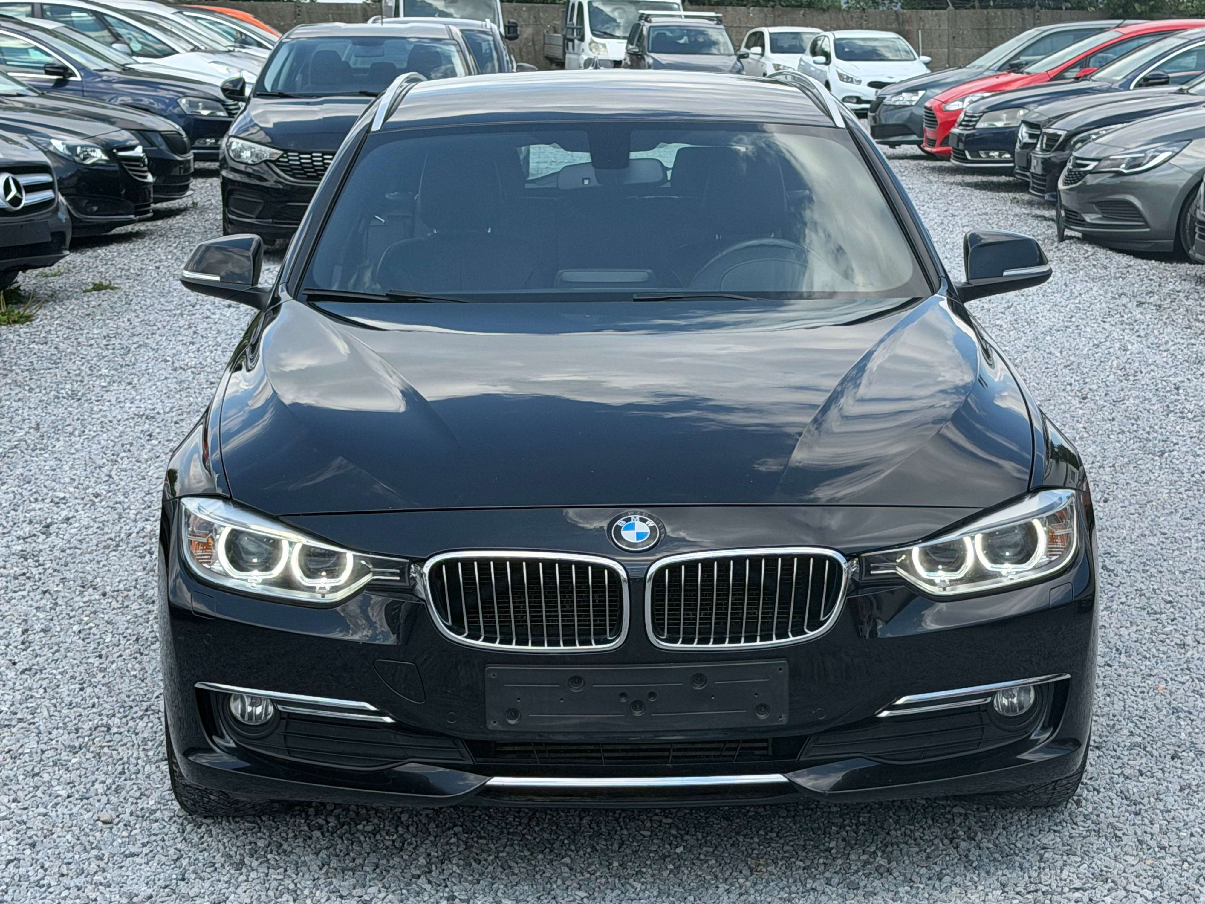 BMW 318 dA Touring - Cuir - Navigation - Xénon