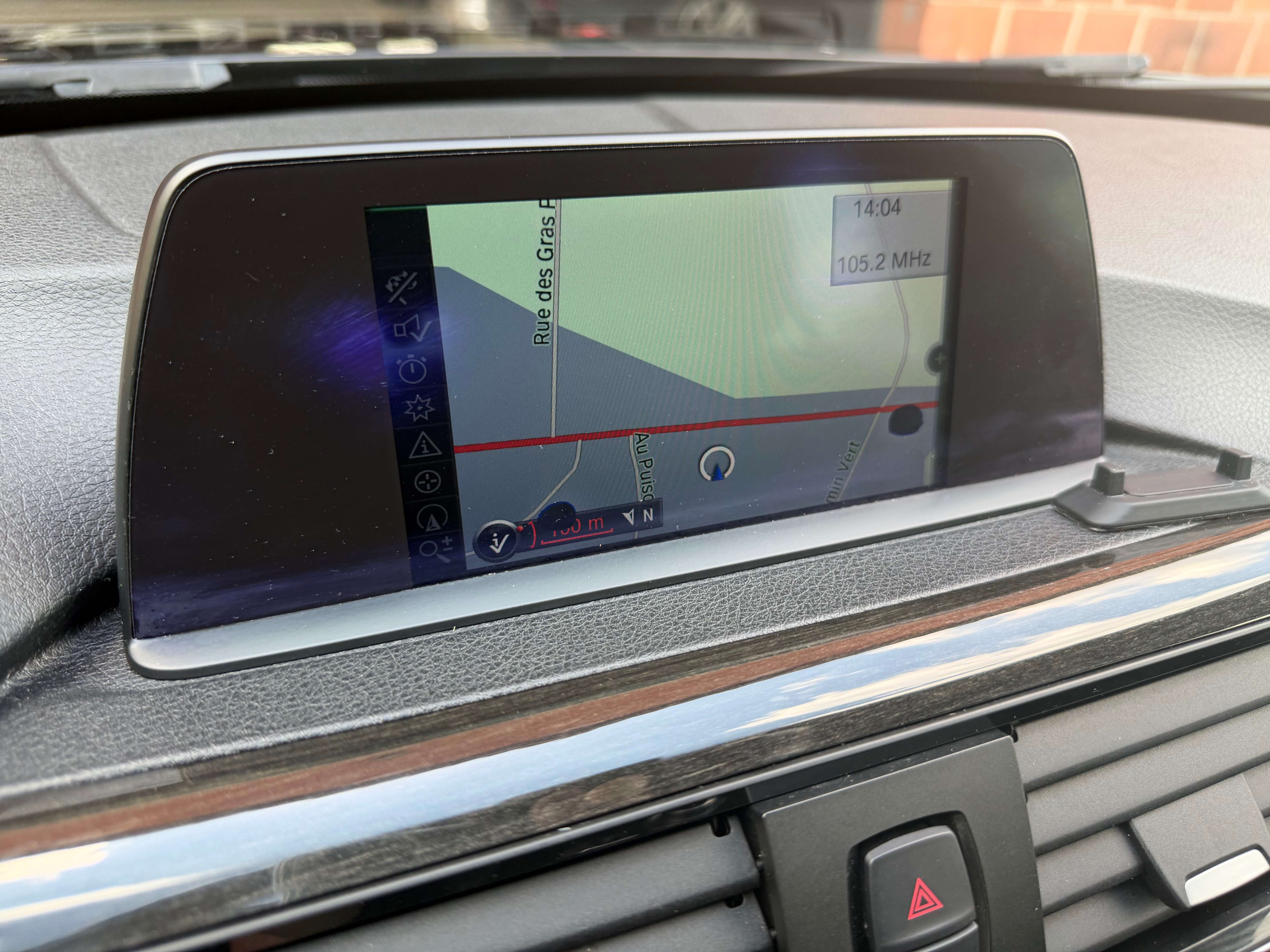 BMW 318 dA Touring - Cuir - Navigation - Xénon