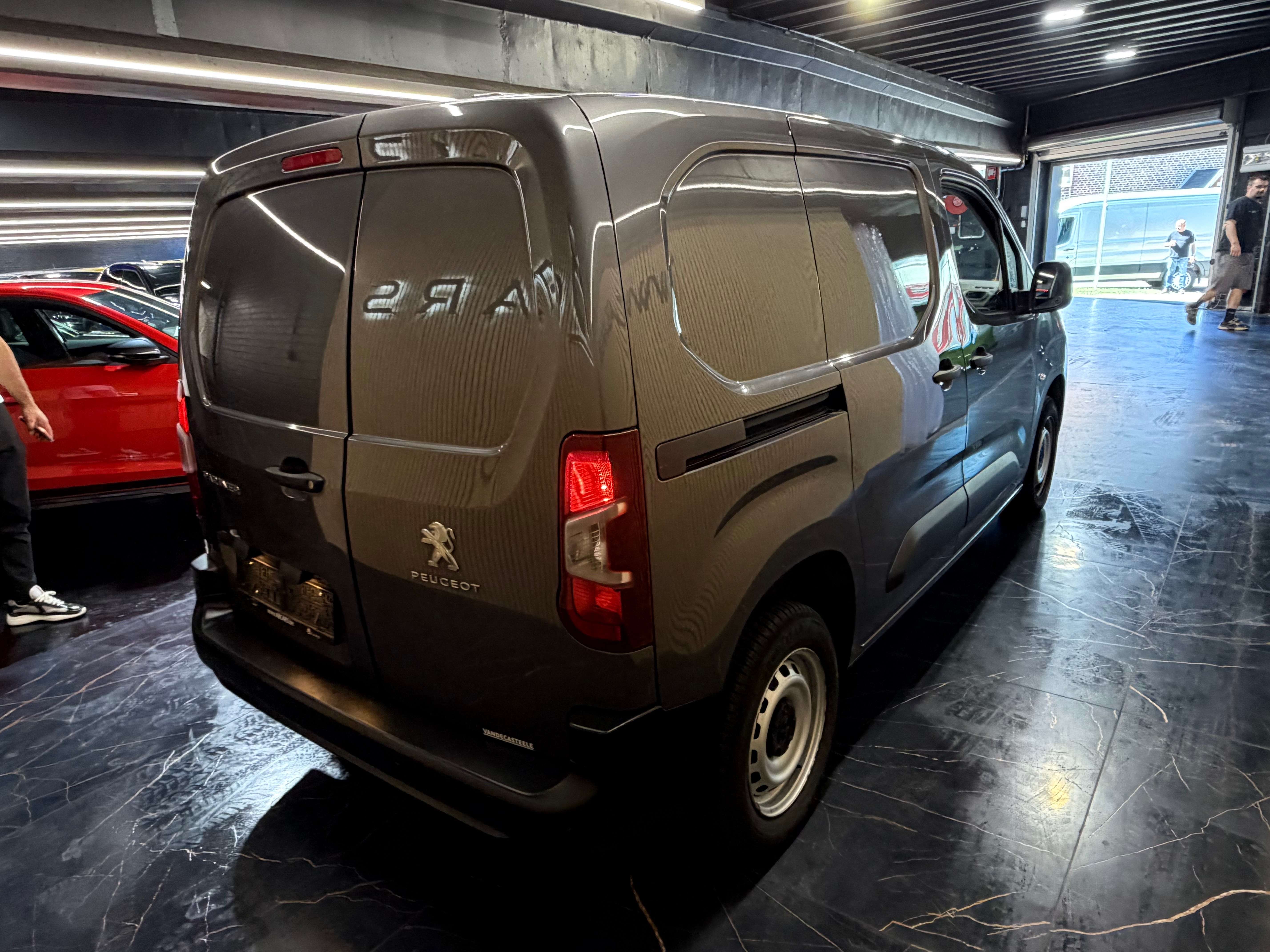 Peugeot Partner 1.5 BLUEHDI UTILITAIRE 49MKM ** UTILITAIRE ** GARANTIE 12 MOIS