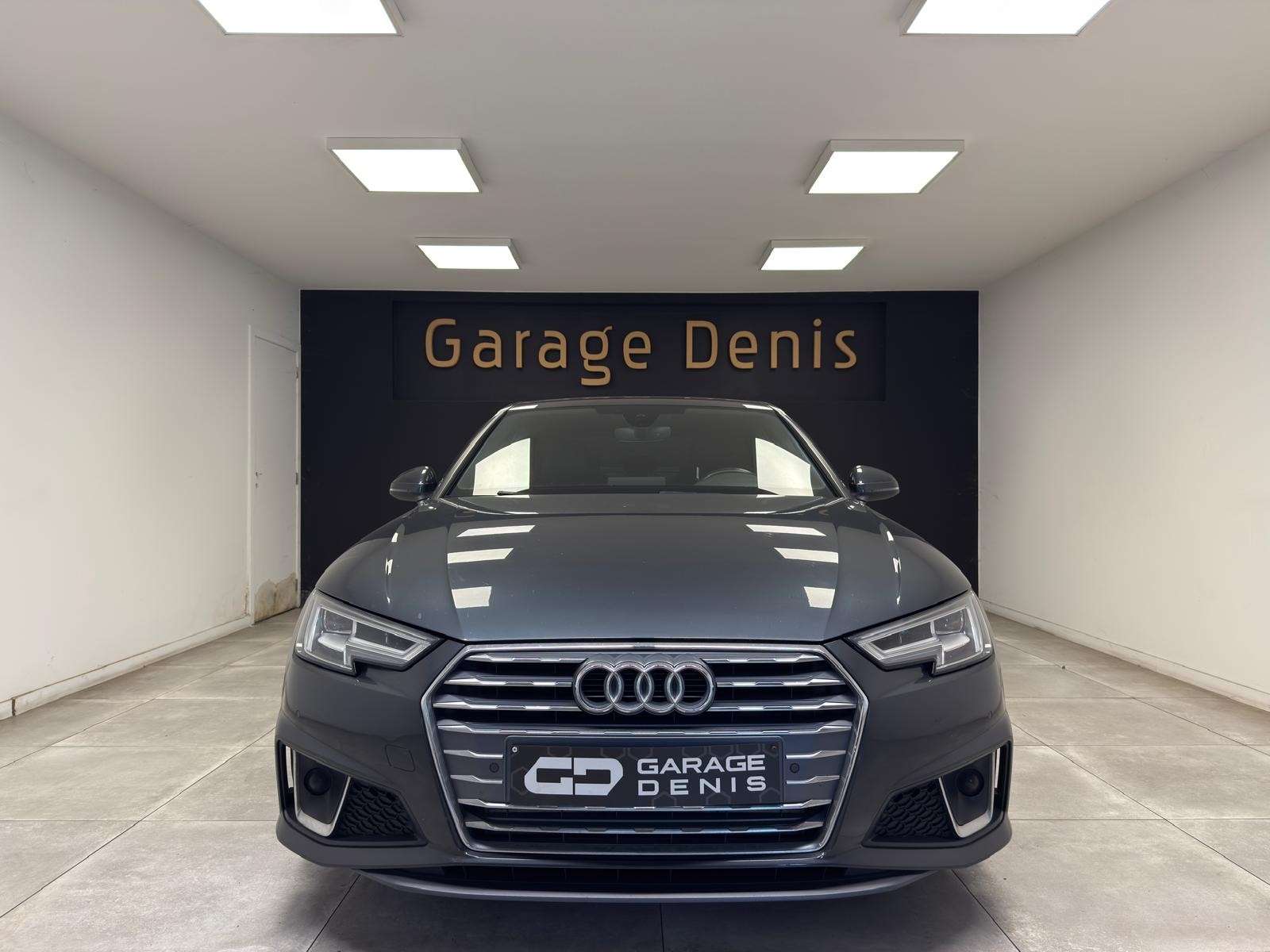 Audi A4 S line - S tronic**BOITE AUTO**CLIM AUTO**GARANTIE