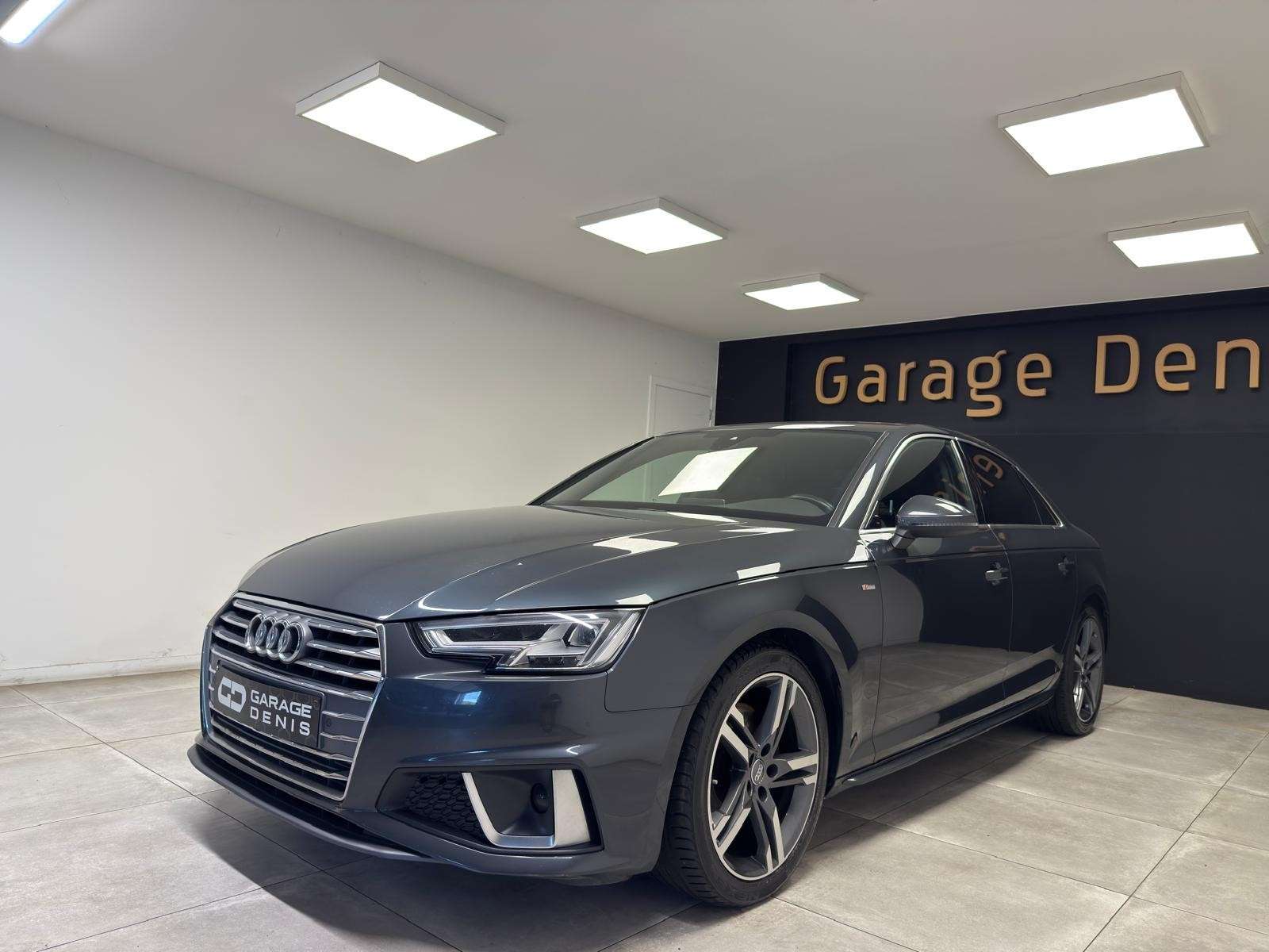 Audi A4 S line - S tronic**BOITE AUTO**CLIM AUTO**GARANTIE