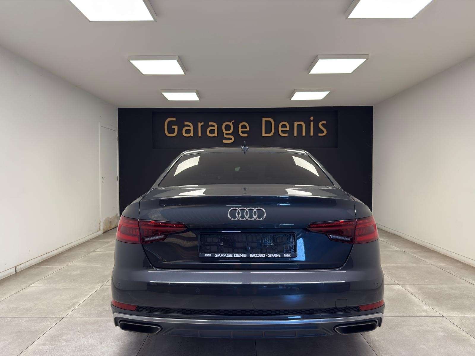 Audi A4 S line - S tronic**BOITE AUTO**CLIM AUTO**GARANTIE
